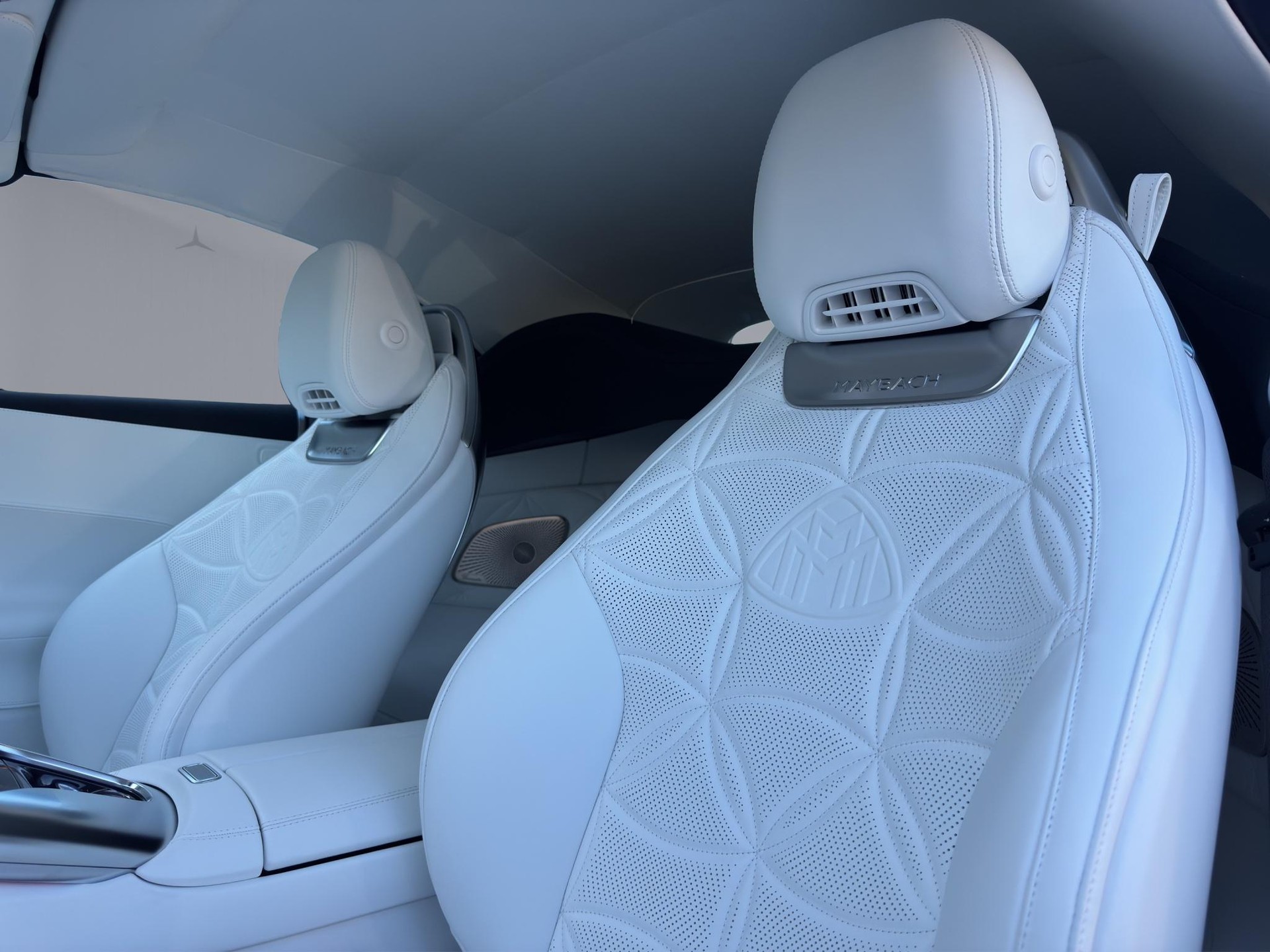 MERCEDES-BENZ SL 680 Monogram Series Maybach-image-20