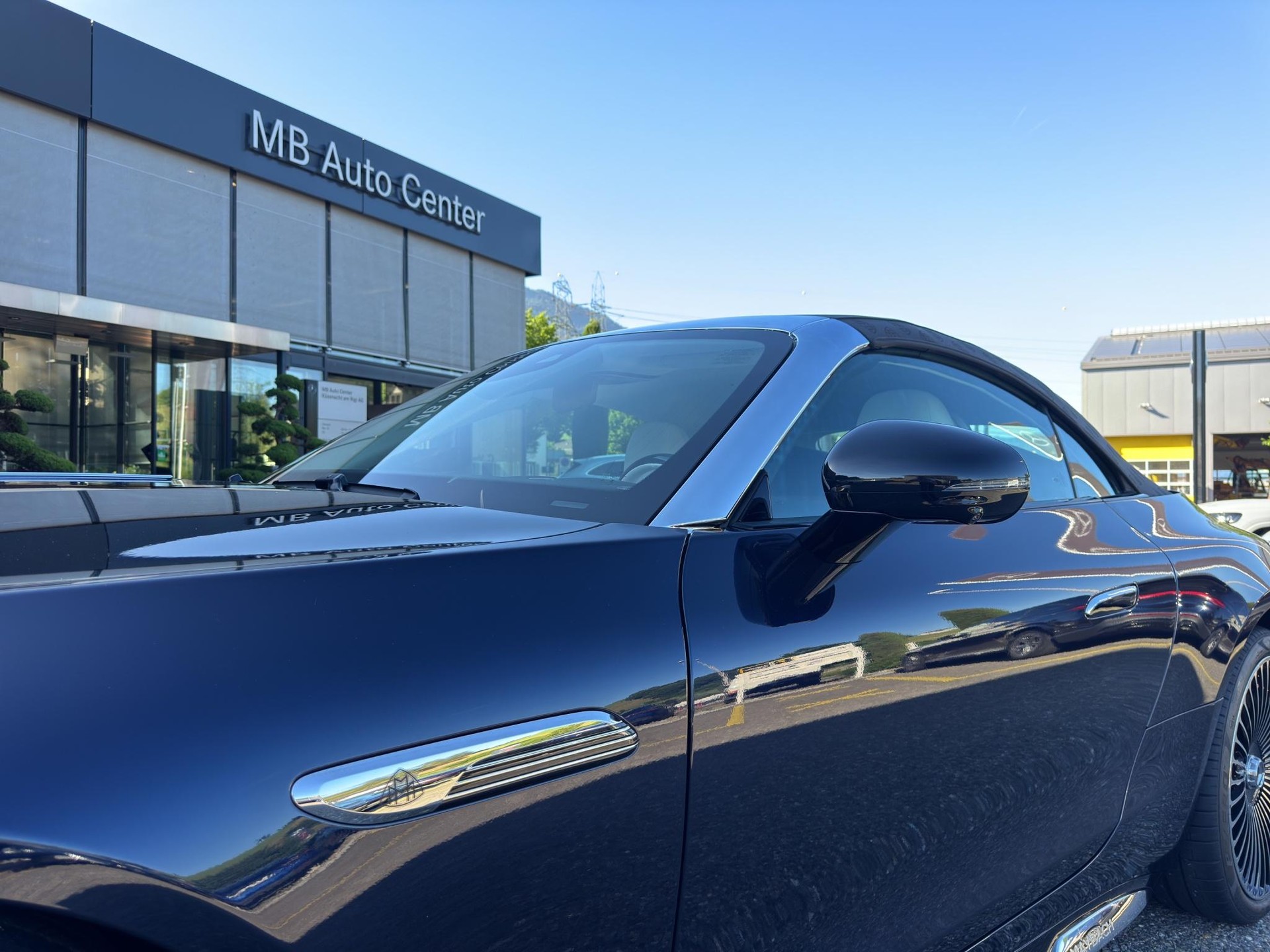 MERCEDES-BENZ SL 680 Monogram Series Maybach-image-23