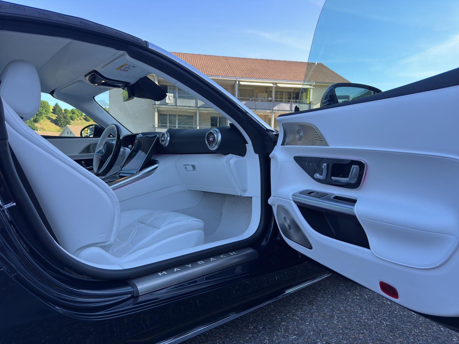 MERCEDES-BENZ SL 680 Monogram Series Maybach-image-24