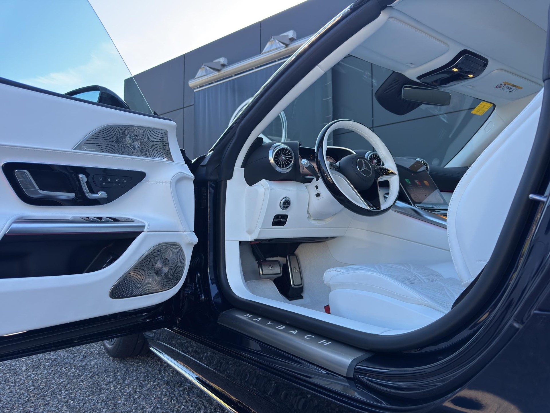 MERCEDES-BENZ SL 680 Monogram Series Maybach-image-22