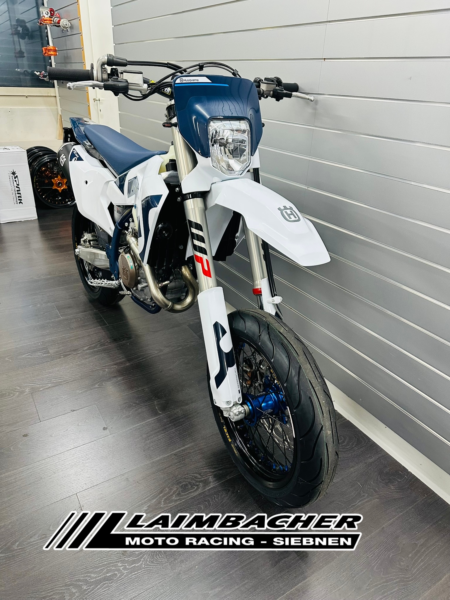 HUSQVARNA FE 501 Supermoto-showroom-element-2