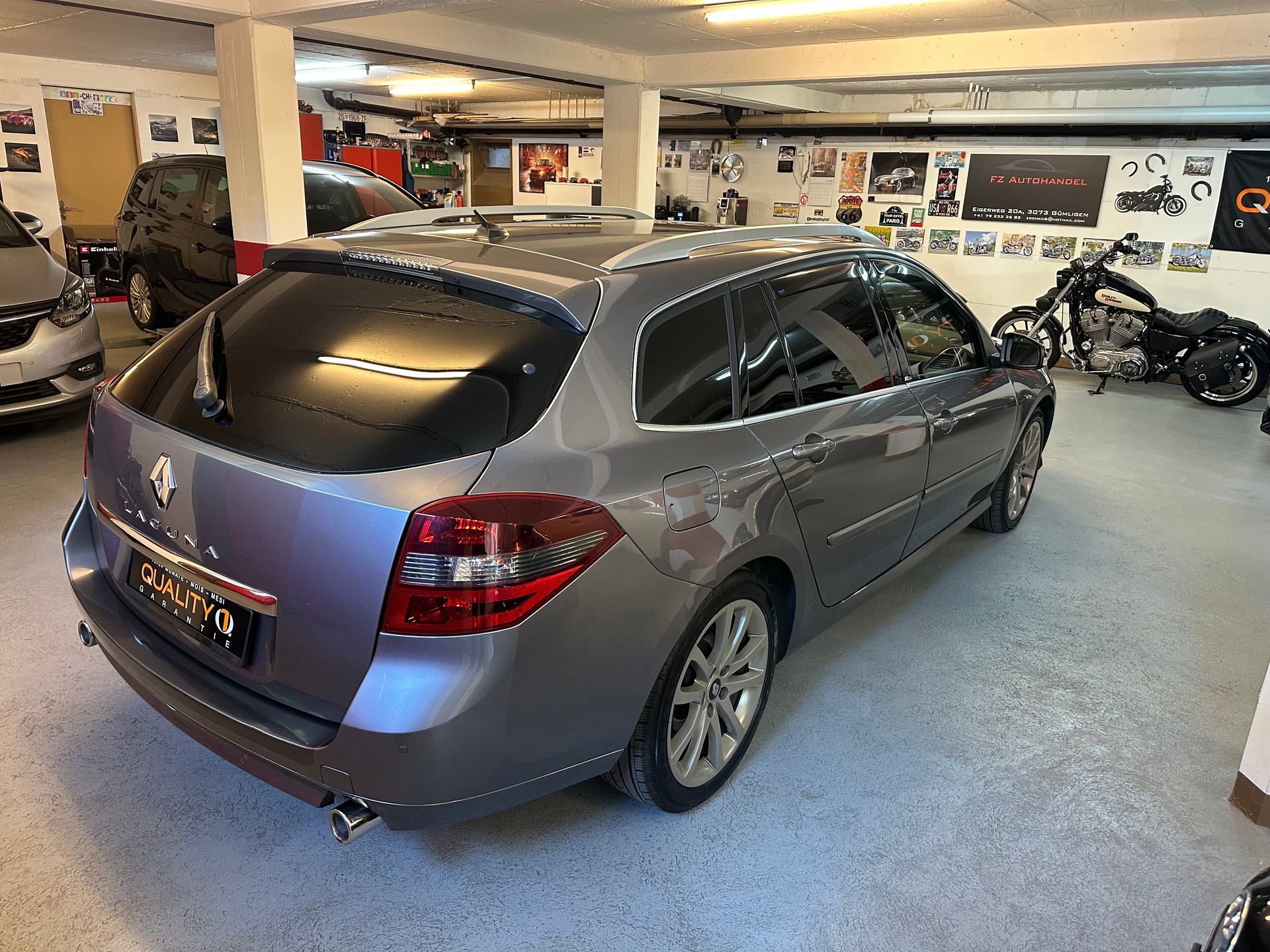 RENAULT Laguna Grandtour 2.0 dCi Dynamique Automatic-image-5