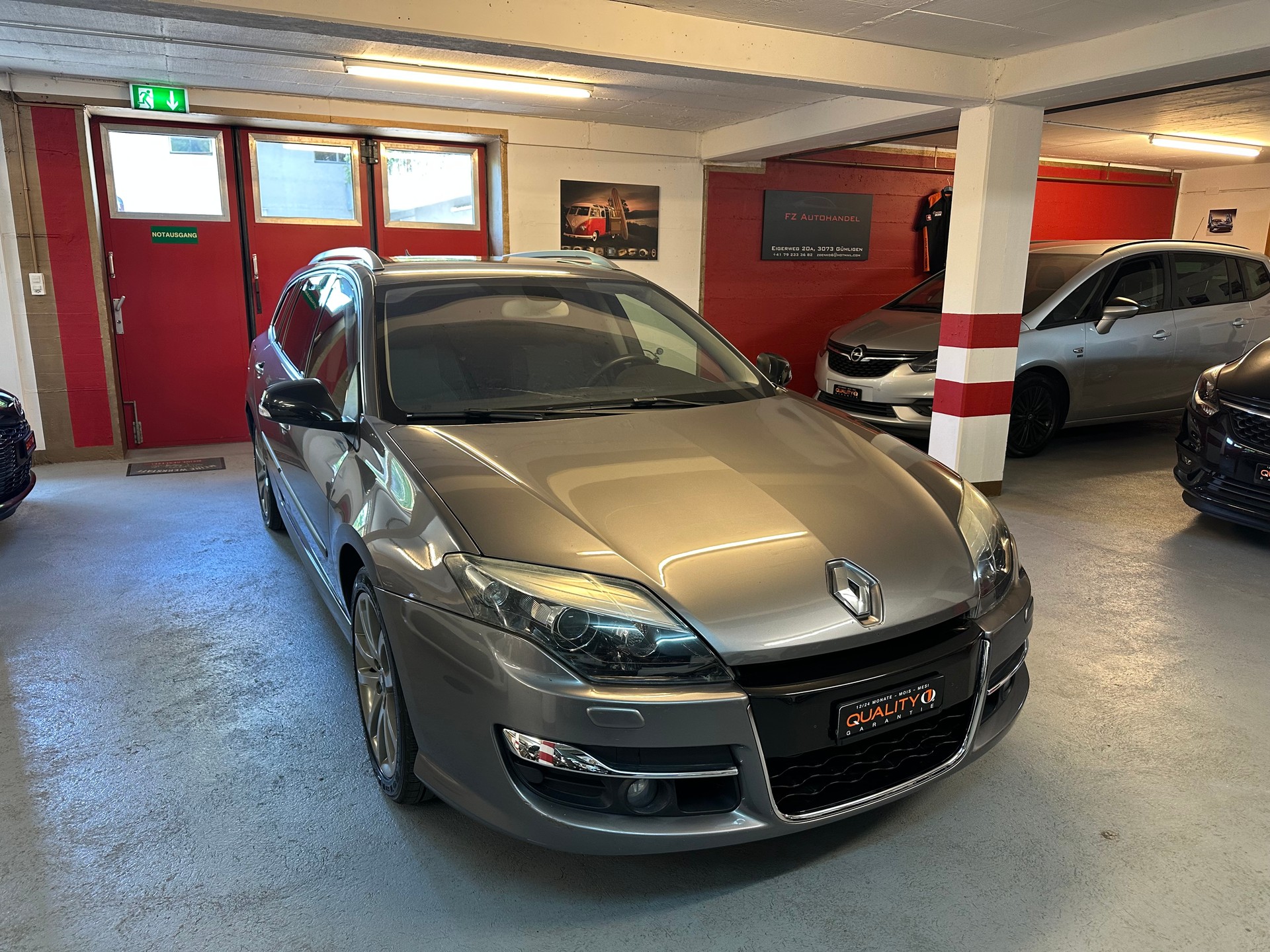 RENAULT Laguna Grandtour 2.0 dCi Dynamique Automatic-image-0