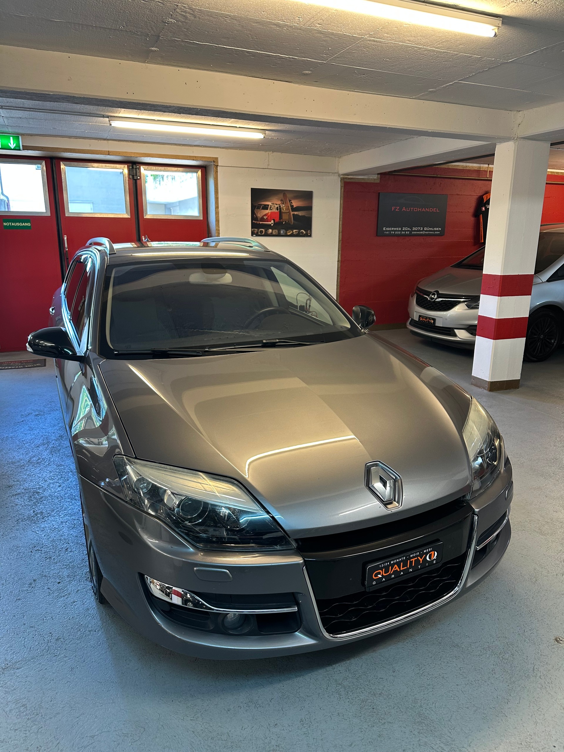 RENAULT Laguna Grandtour 2.0 dCi Dynamique Automatic-image-2