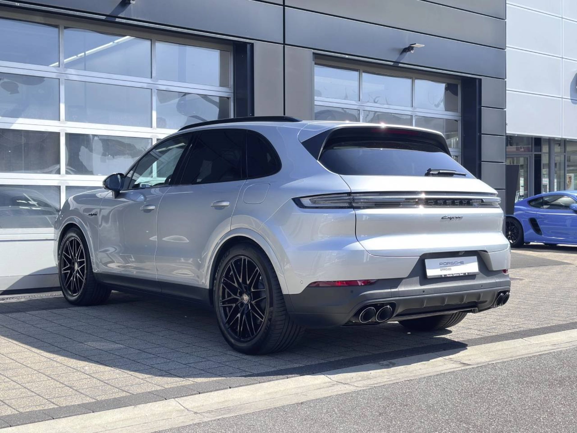 PORSCHE Cayenne E-Hybrid-image-11