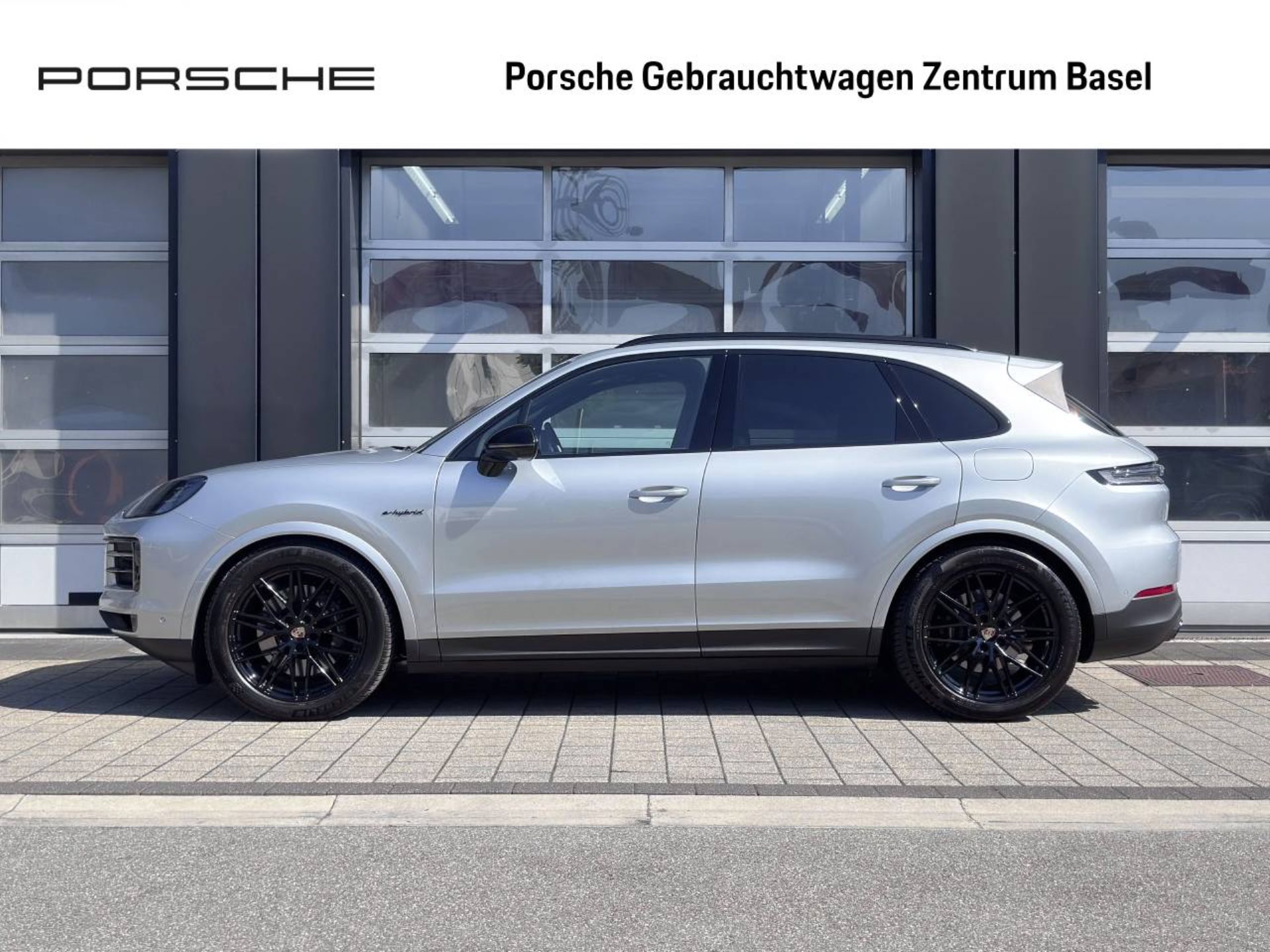 PORSCHE Cayenne E-Hybrid-image-1