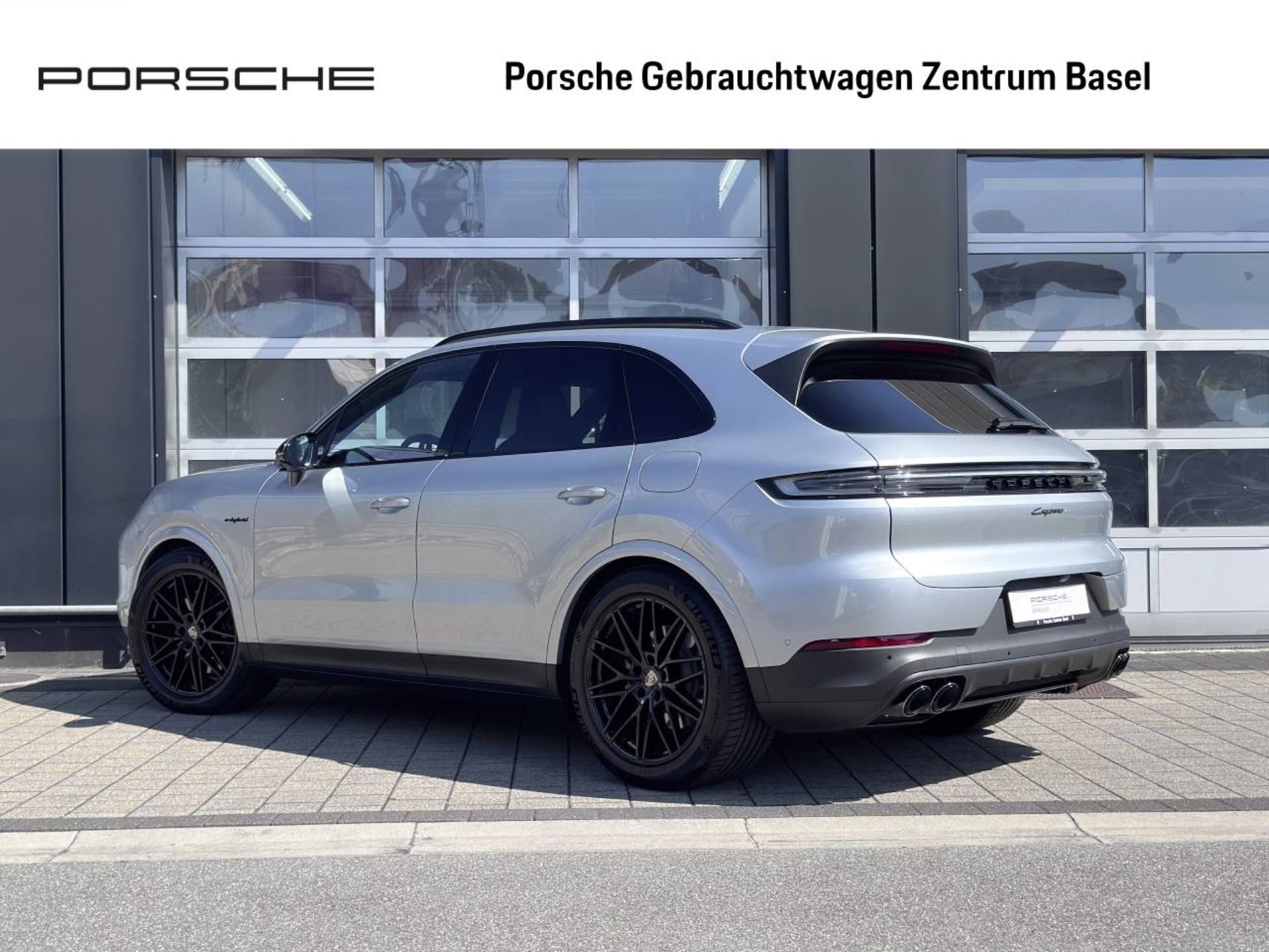 PORSCHE Cayenne E-Hybrid-image-2