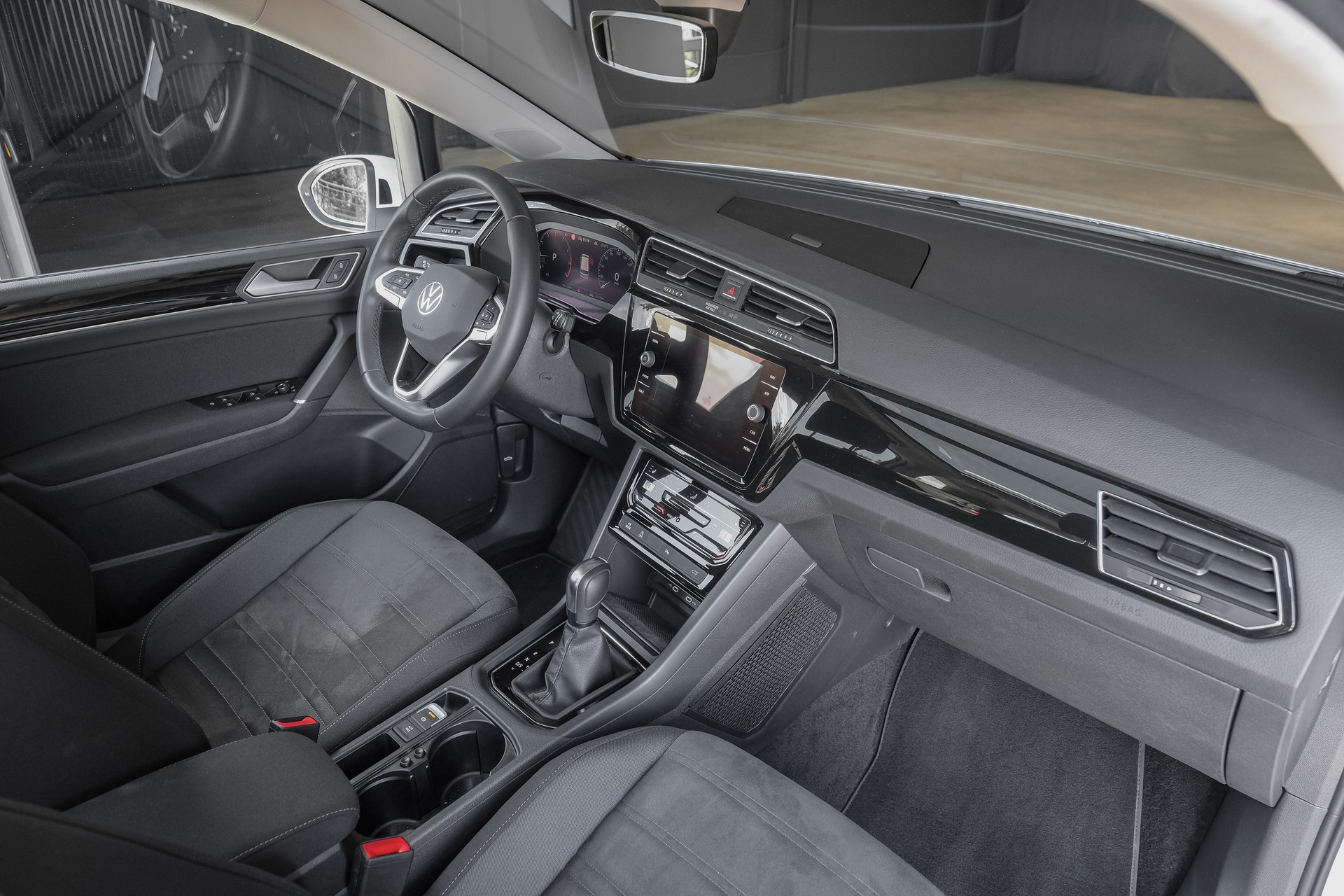 VW Touran 1.5 TSI EVO Highline DSG-image-14