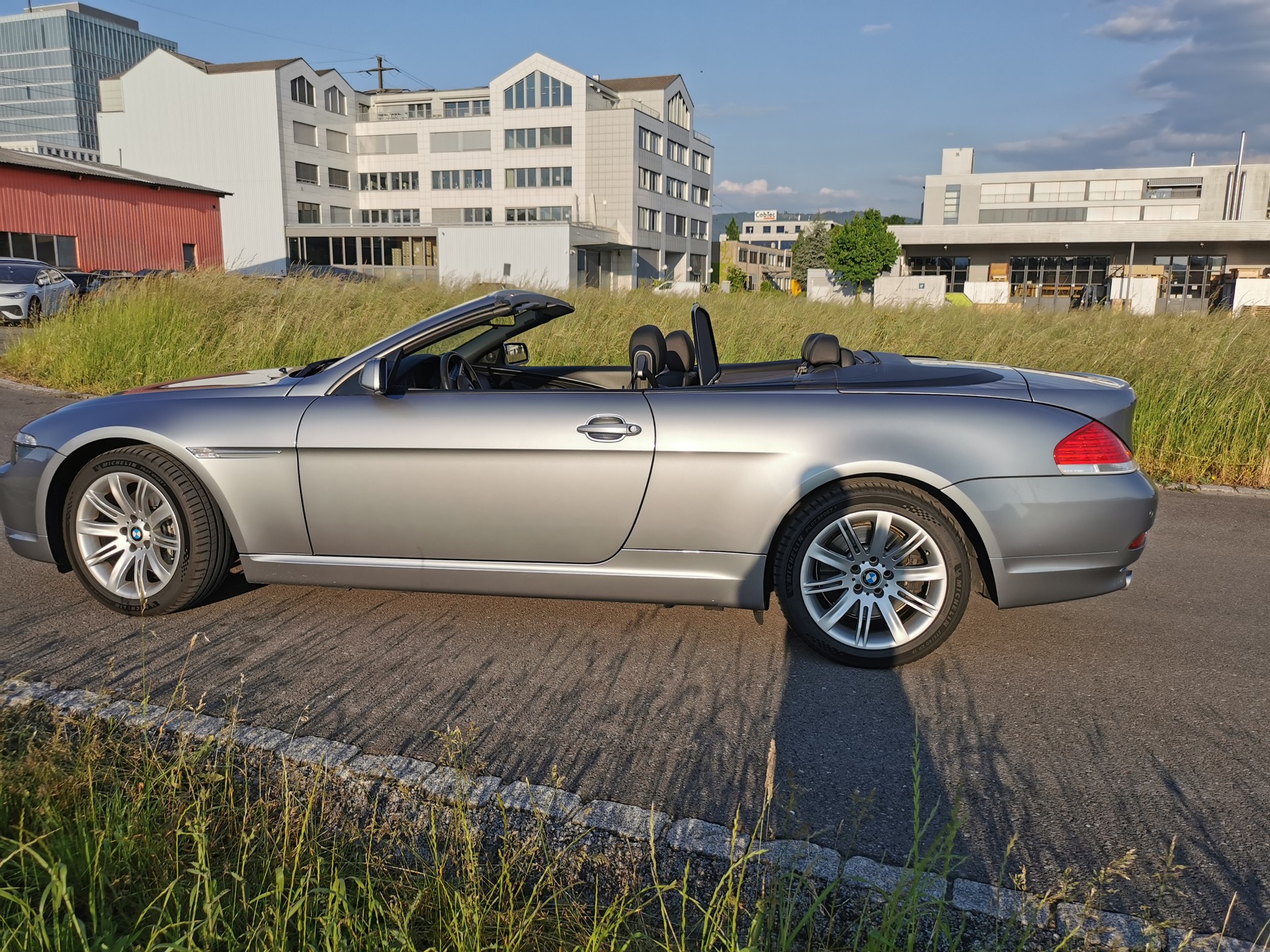 BMW 650i V8-image-5