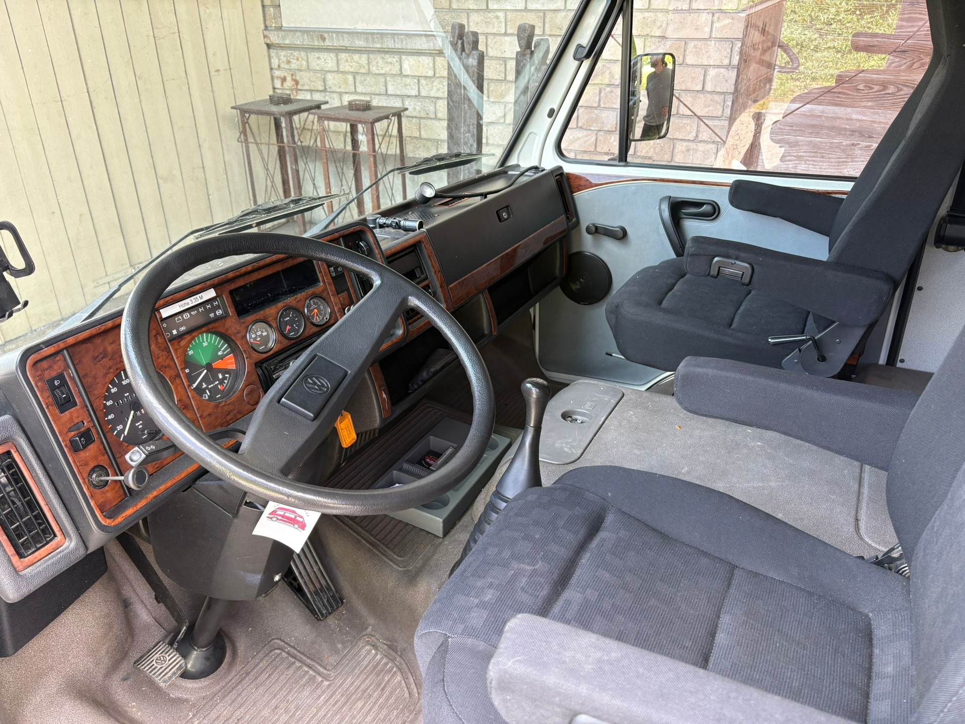 VW Camper Buchmann-image-3