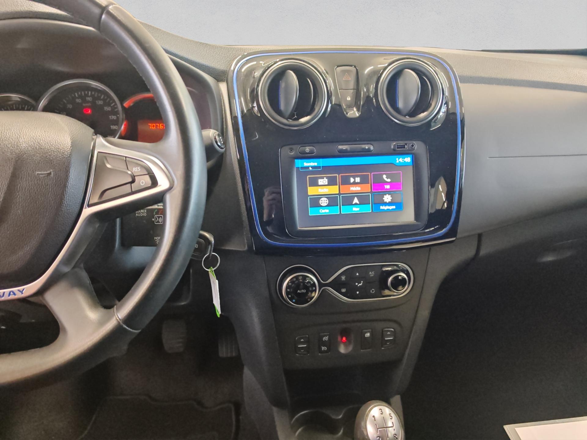 DACIA Sandero TCe 90 Celebration-image-11