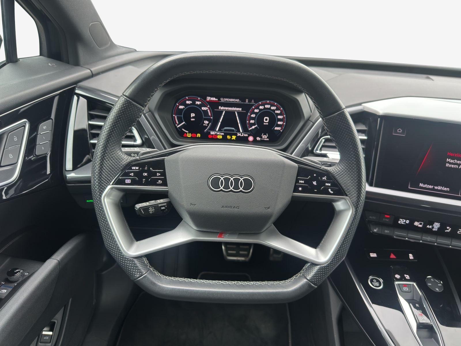 AUDI Q4 Sportback e-tron 50 quattro-image-9