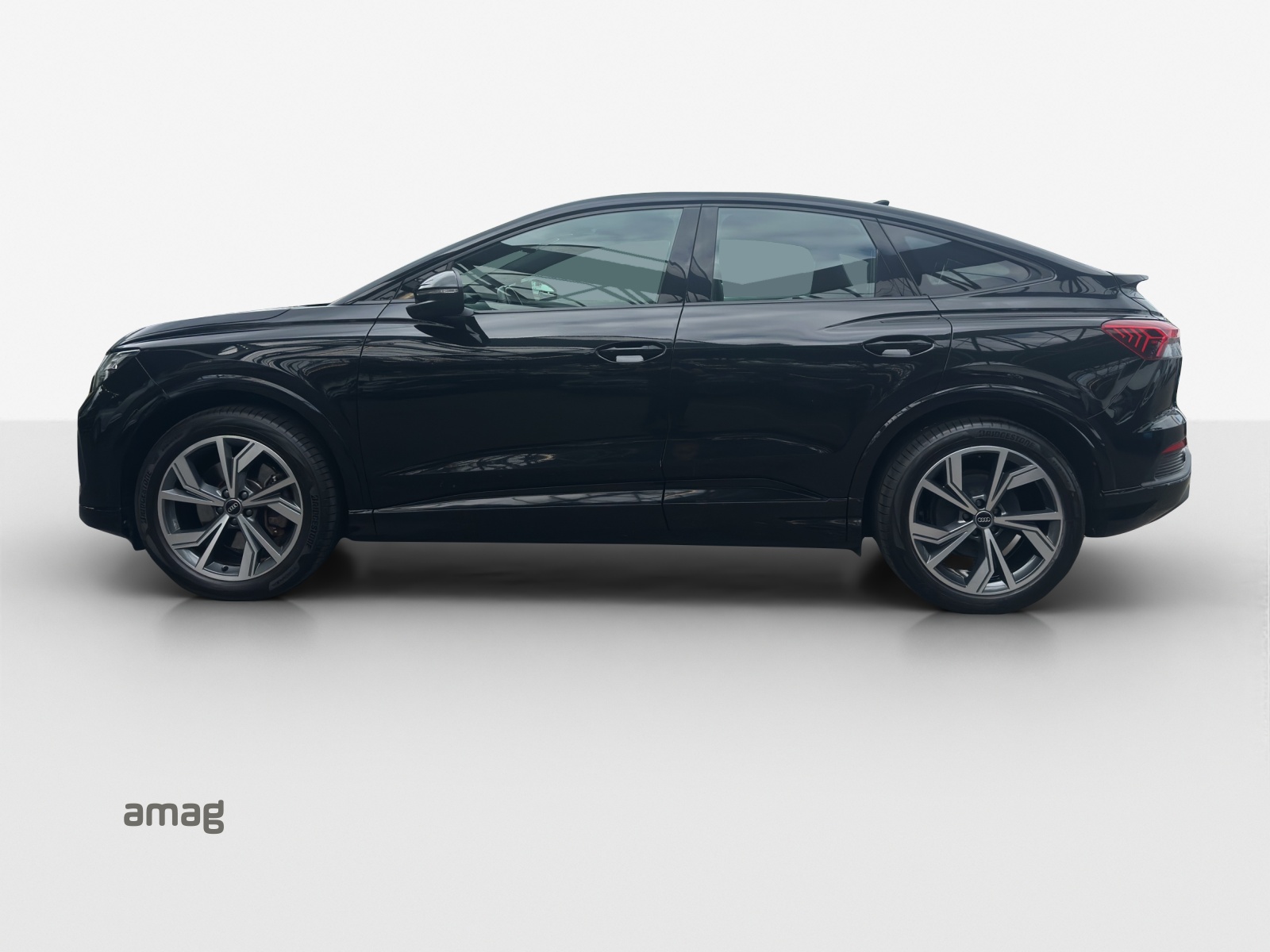 AUDI Q4 Sportback e-tron 50 quattro-image-1
