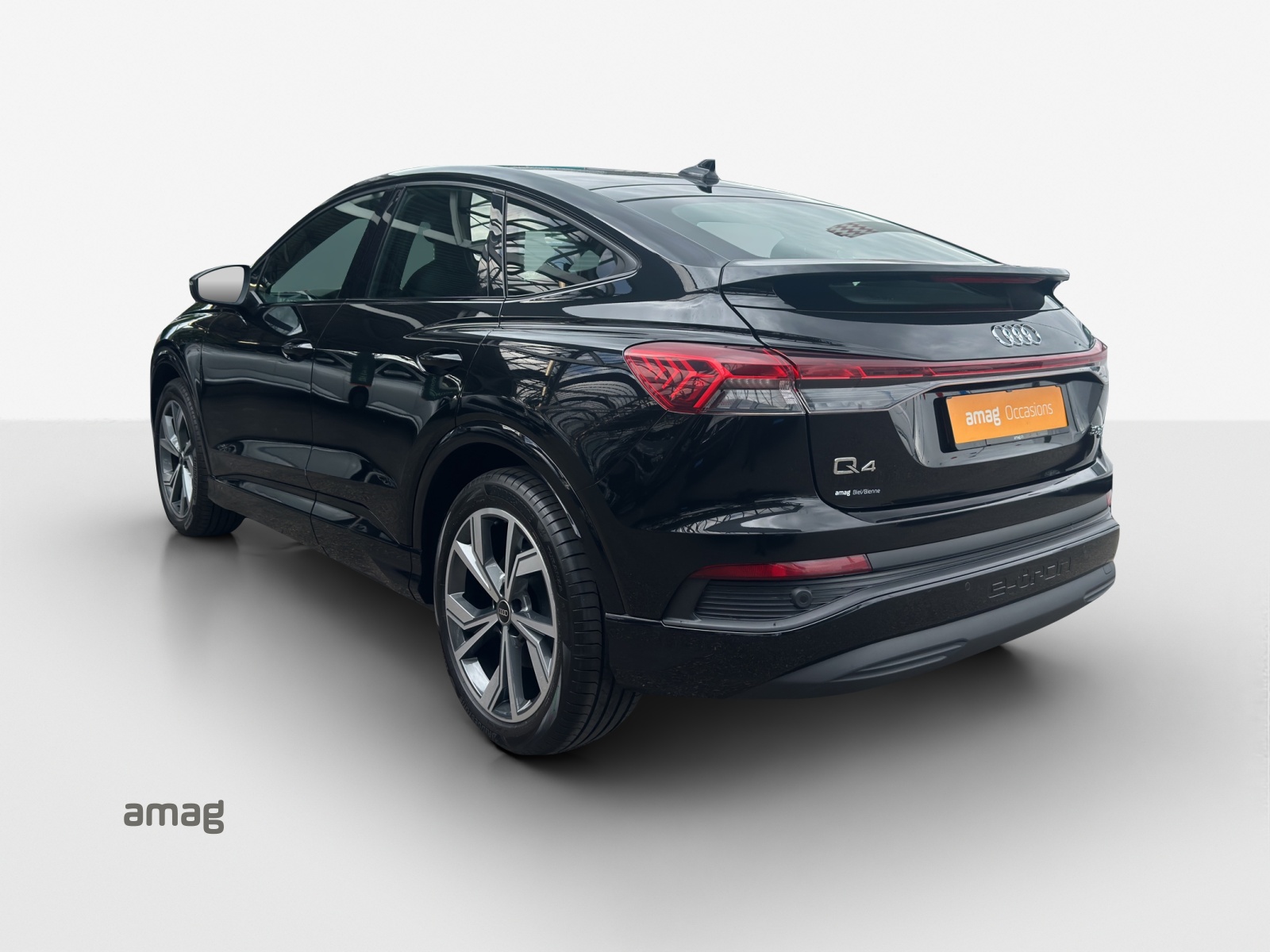 AUDI Q4 Sportback e-tron 50 quattro-image-2