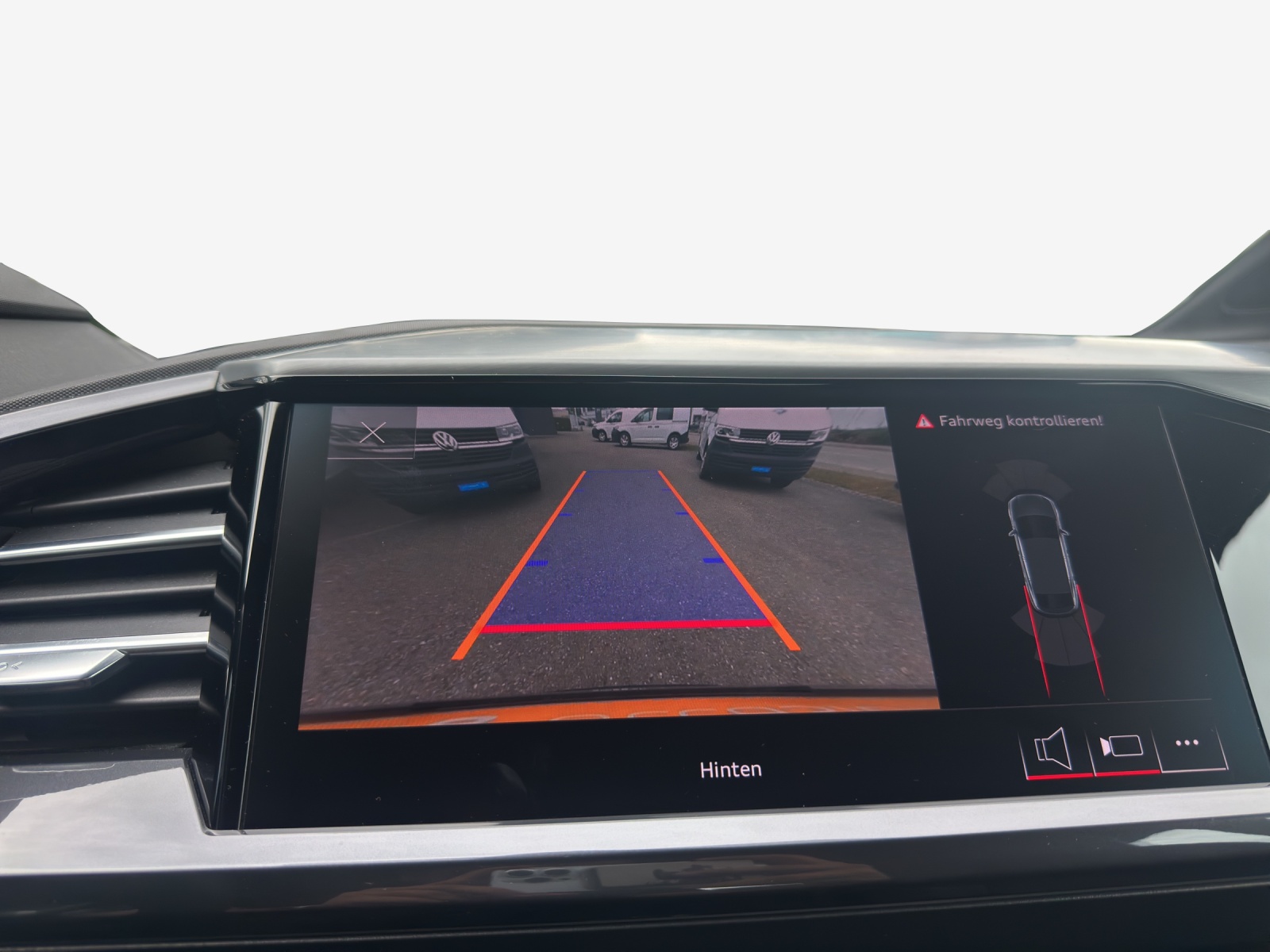 AUDI Q4 Sportback e-tron 50 quattro-image-14