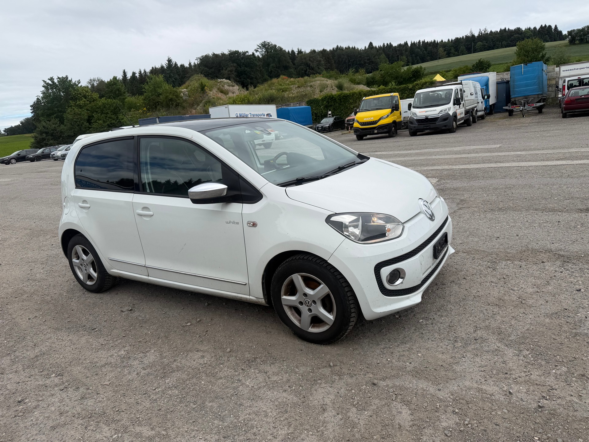 VW Up 1.0 white up Art on Ice ASG-image-1