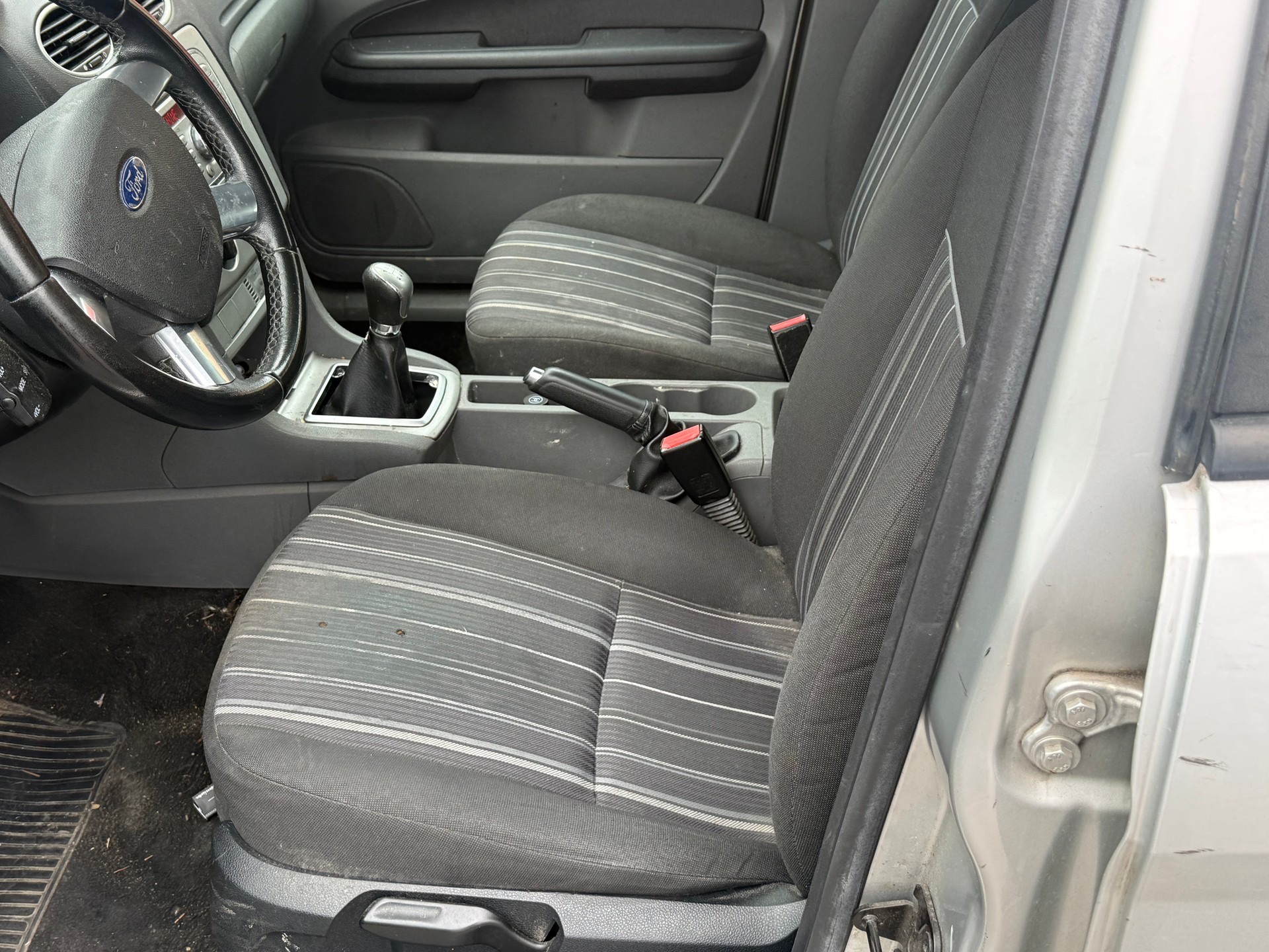 FORD Focus 1.6 TDCi Ambiente-image-5