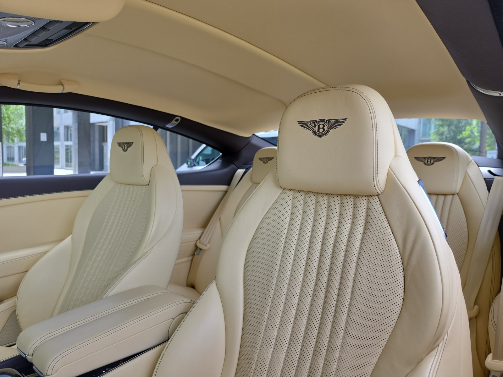BENTLEY Continental GT 4.0 V8 Facelift- einer der letztgebauten Serie II-image-12