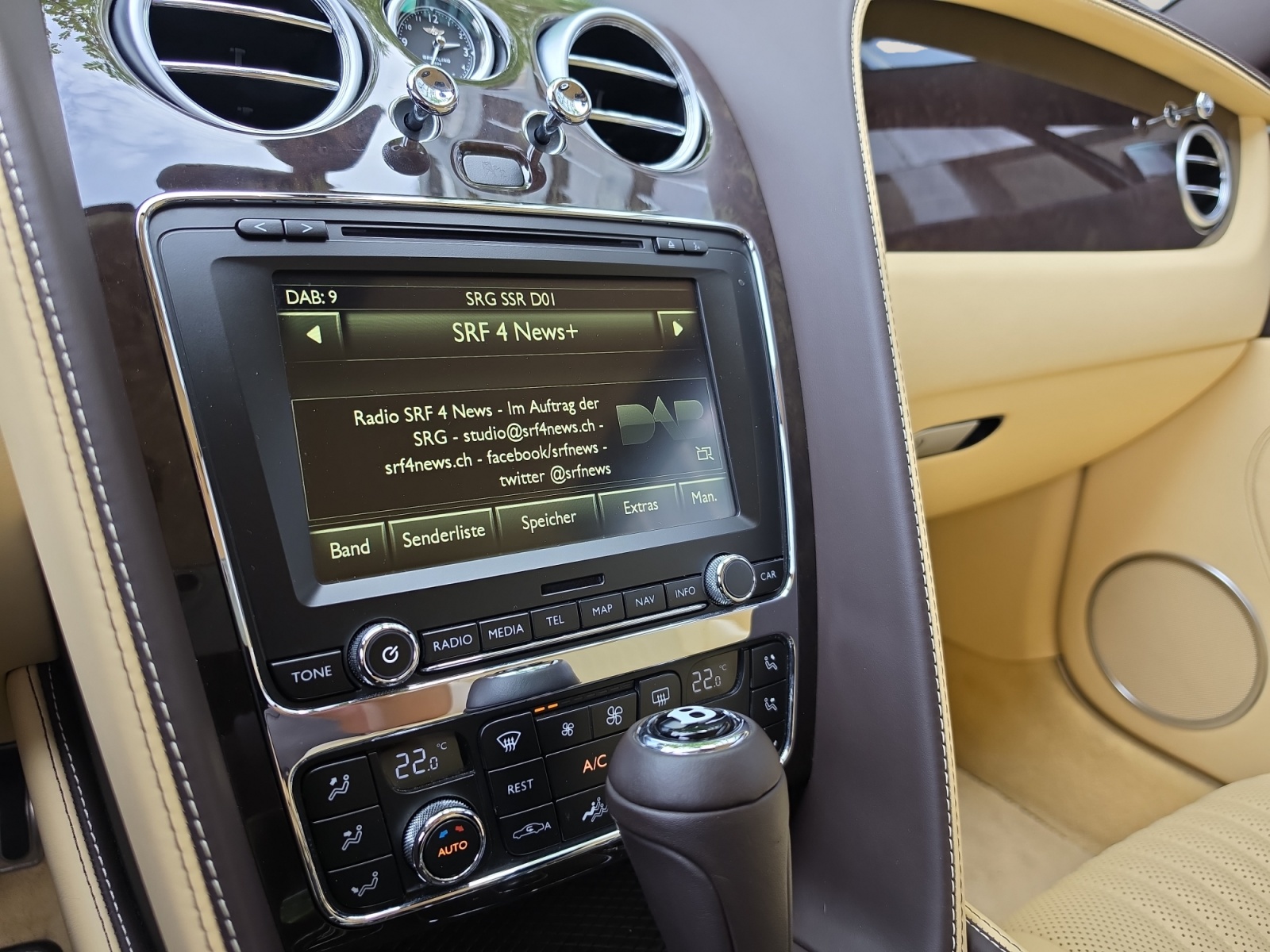 BENTLEY Continental GT 4.0 V8 Facelift- einer der letztgebauten Serie II-image-11