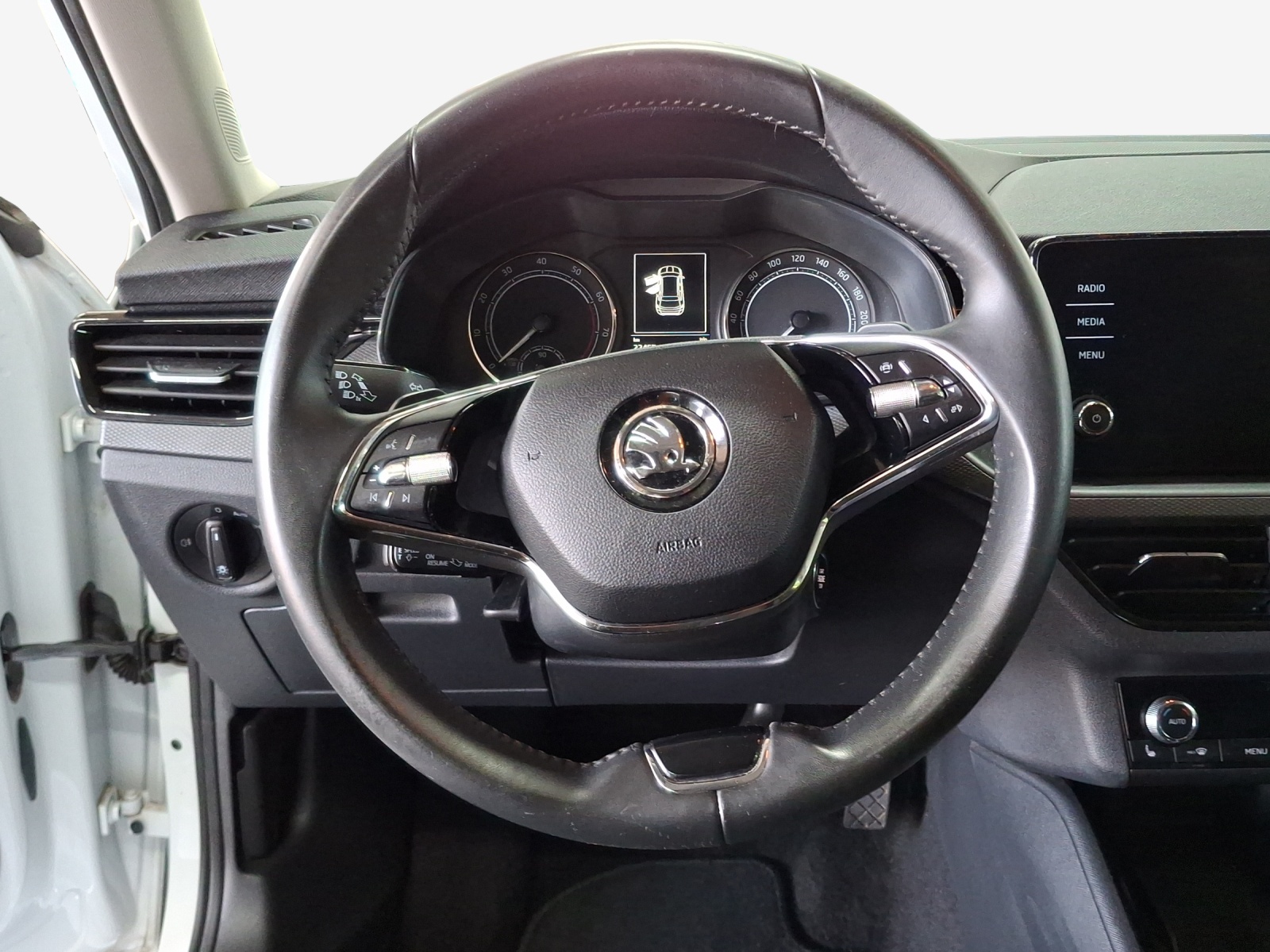SKODA Kamiq 1.0 TSI Fresh DSG-image-9