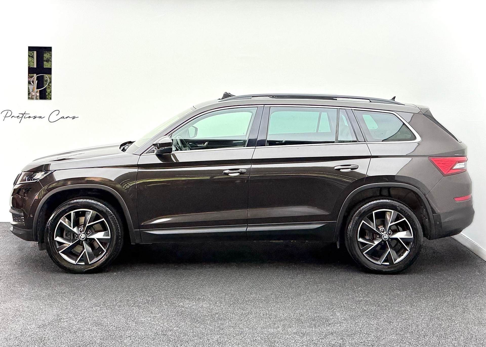 SKODA Kodiaq 2.0 TSI 4x4 Style-image-3