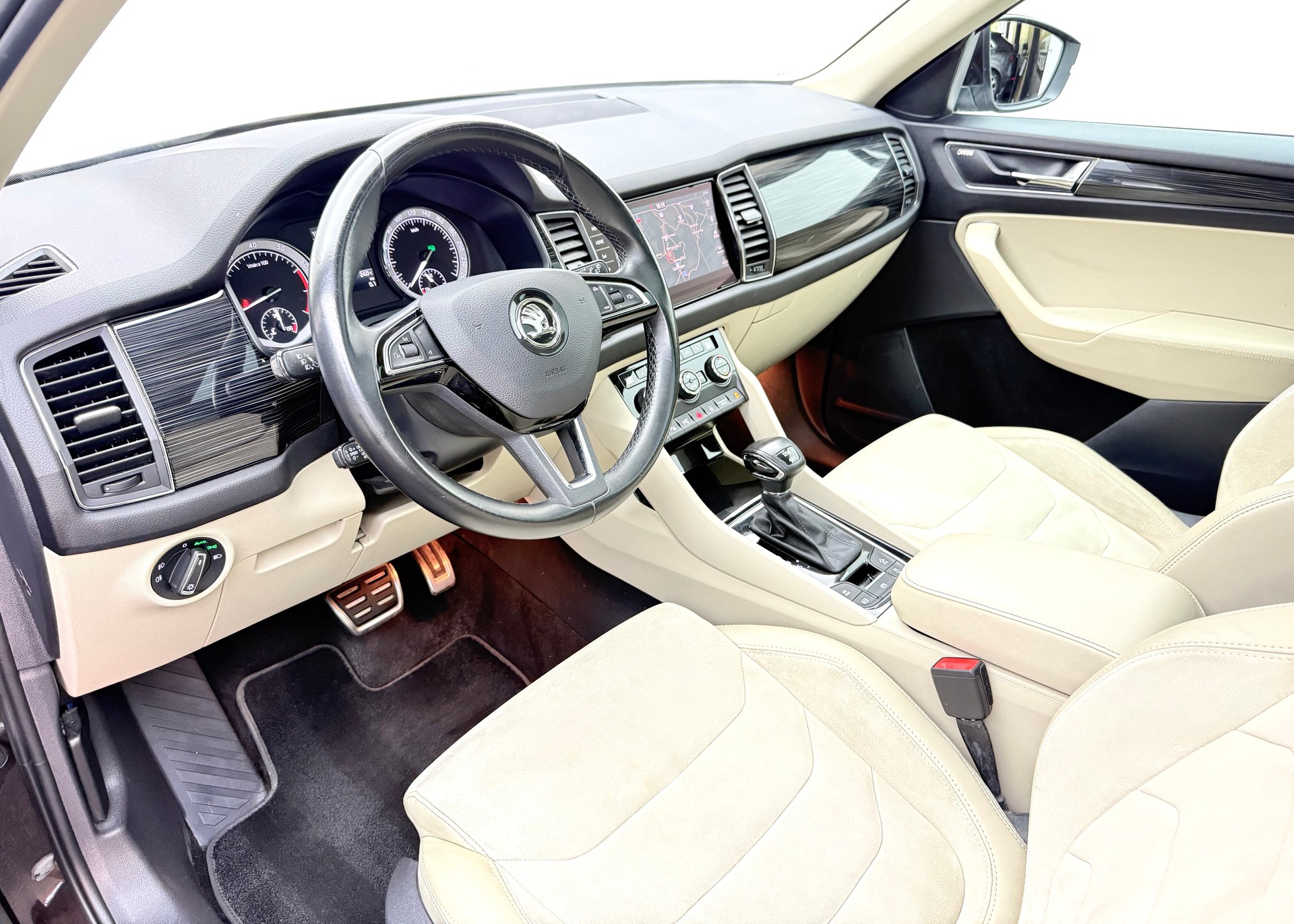 SKODA Kodiaq 2.0 TSI 4x4 Style-image-6