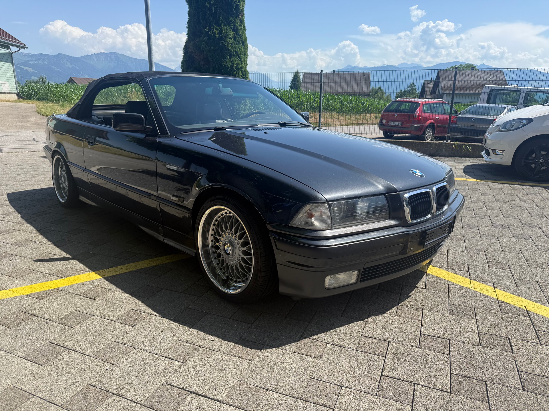 BMW 325-image-0