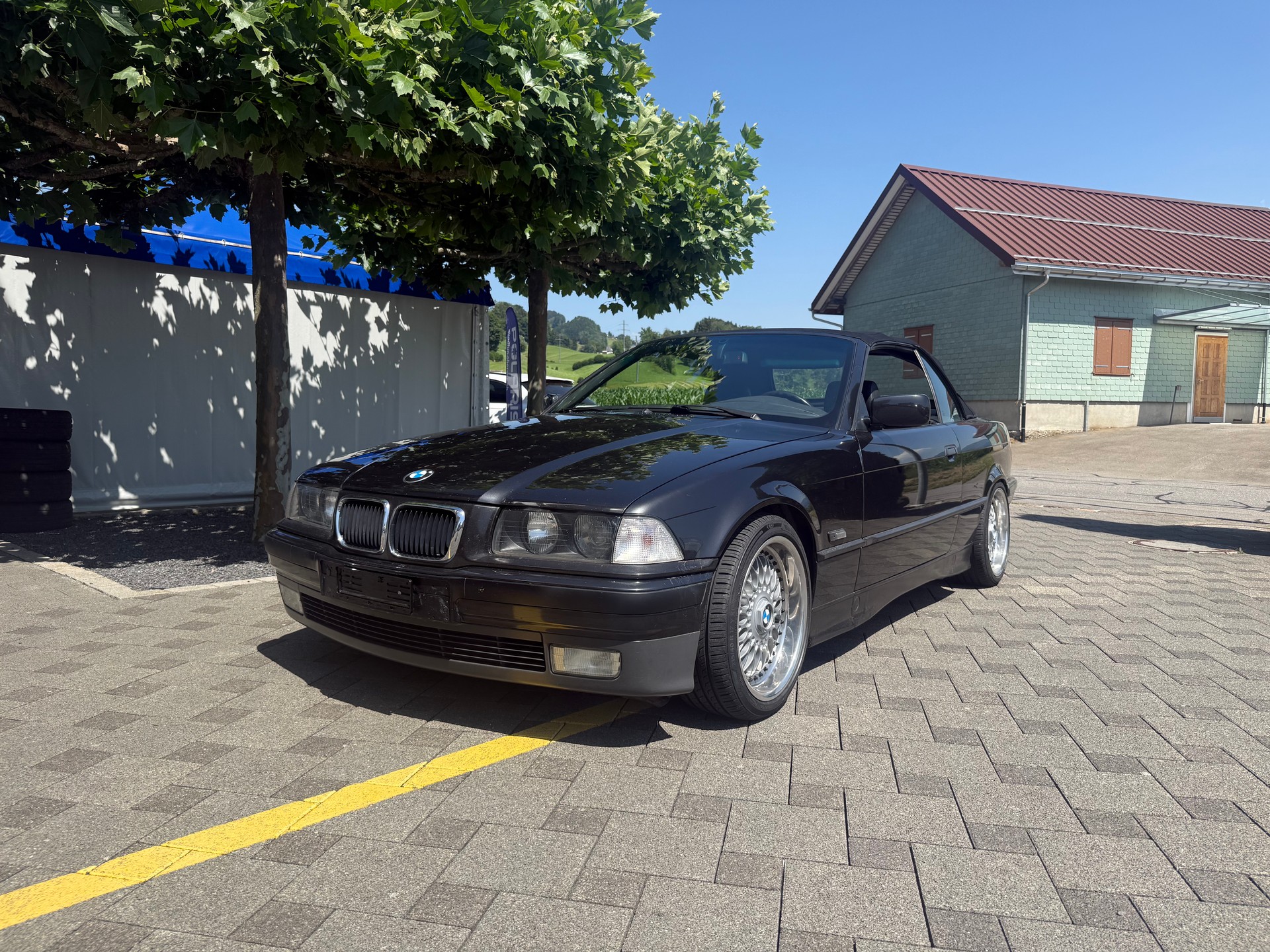 BMW 325-image-1