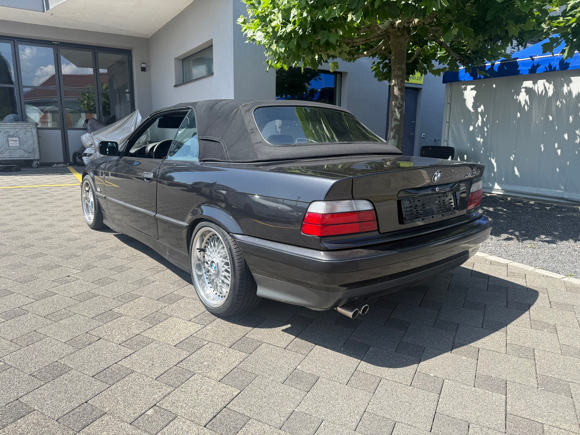 BMW 325-image-2