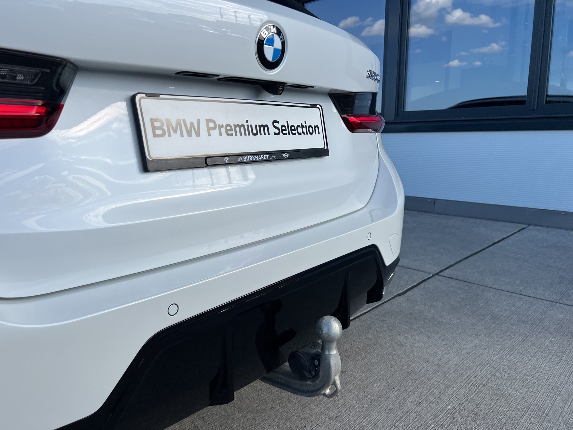 BMW 320d xDr 48V Tour M Sport-image-24