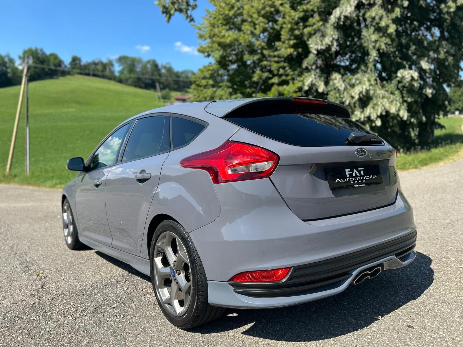 FORD Focus 2.0 TDCi ST2-image-2