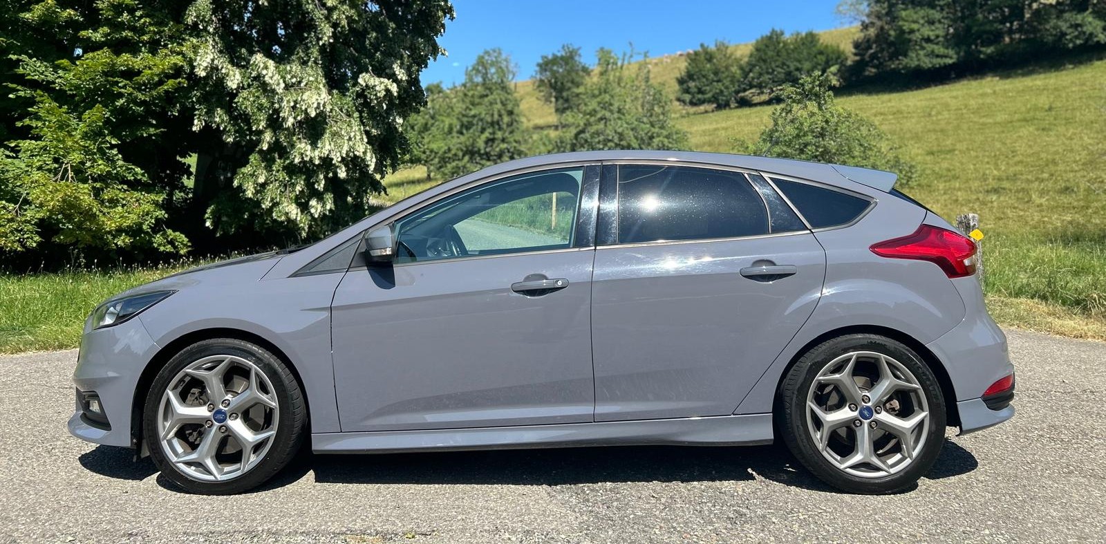 FORD Focus 2.0 TDCi ST2-image-1