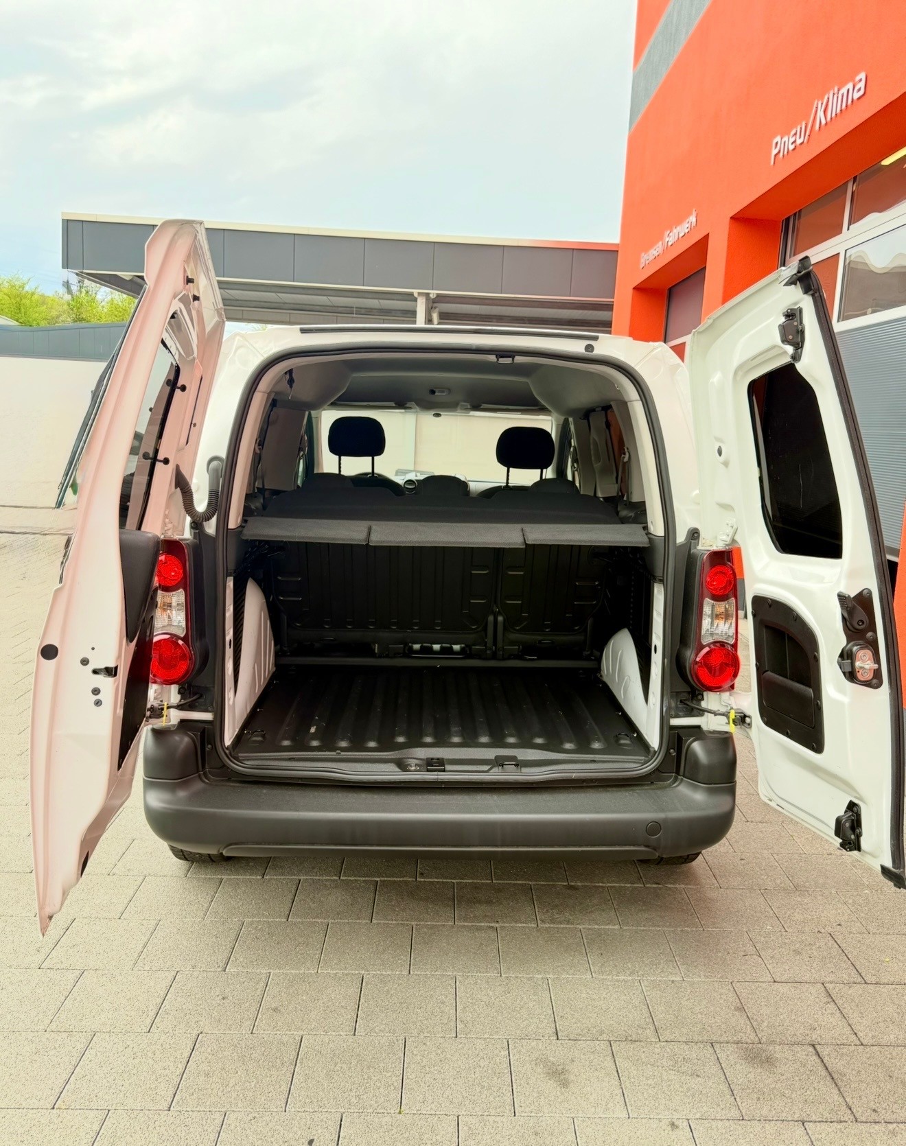 PEUGEOT Partner 1.6 Active-image-3