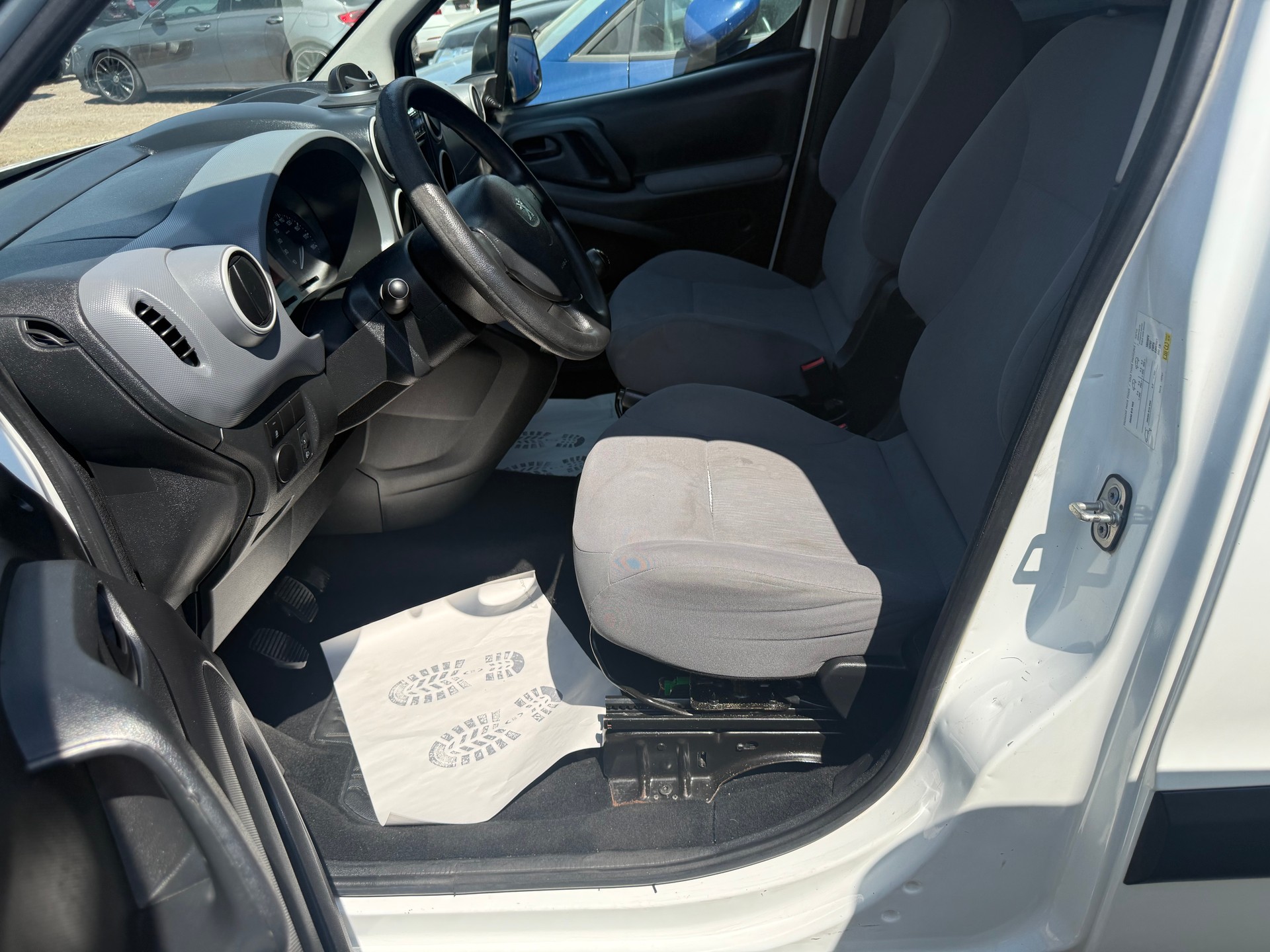 PEUGEOT Partner 1.6 Active-image-7