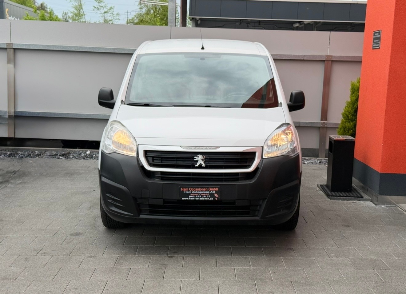 PEUGEOT Partner 1.6 Active-image-0