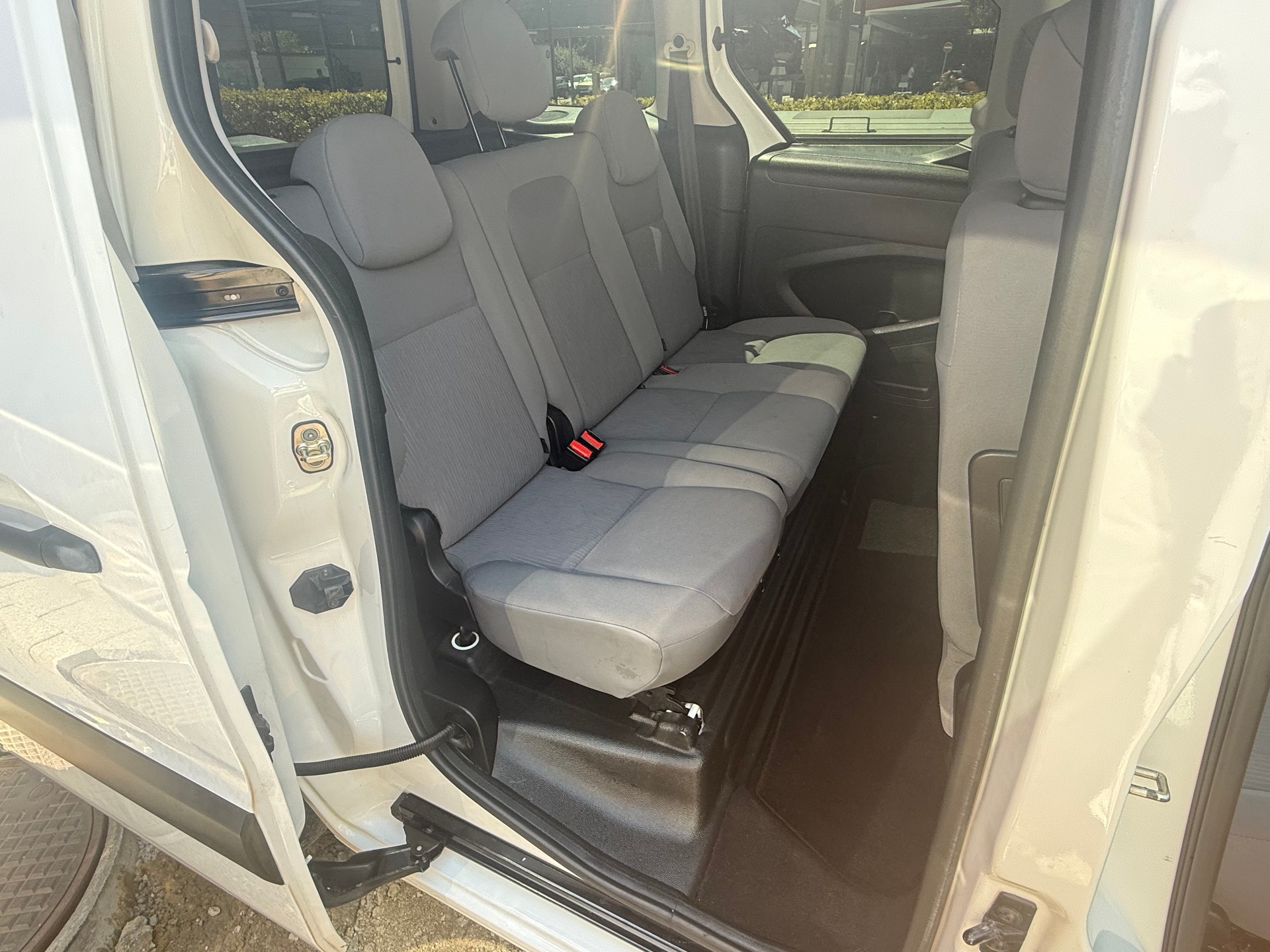 PEUGEOT Partner 1.6 Active-image-9