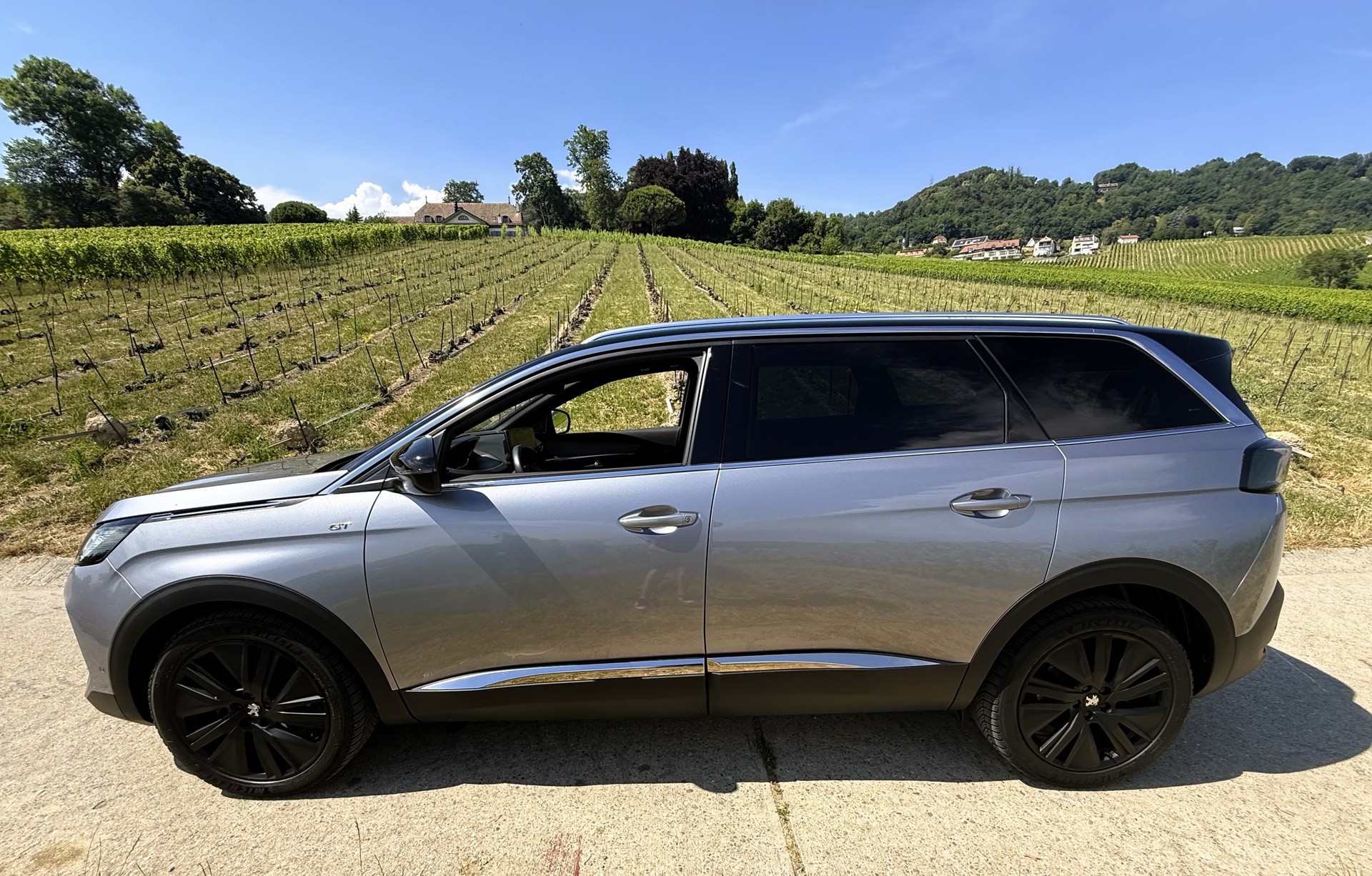 PEUGEOT 5008 1.6 Pure Tech GT Pack EAT8-image-2
