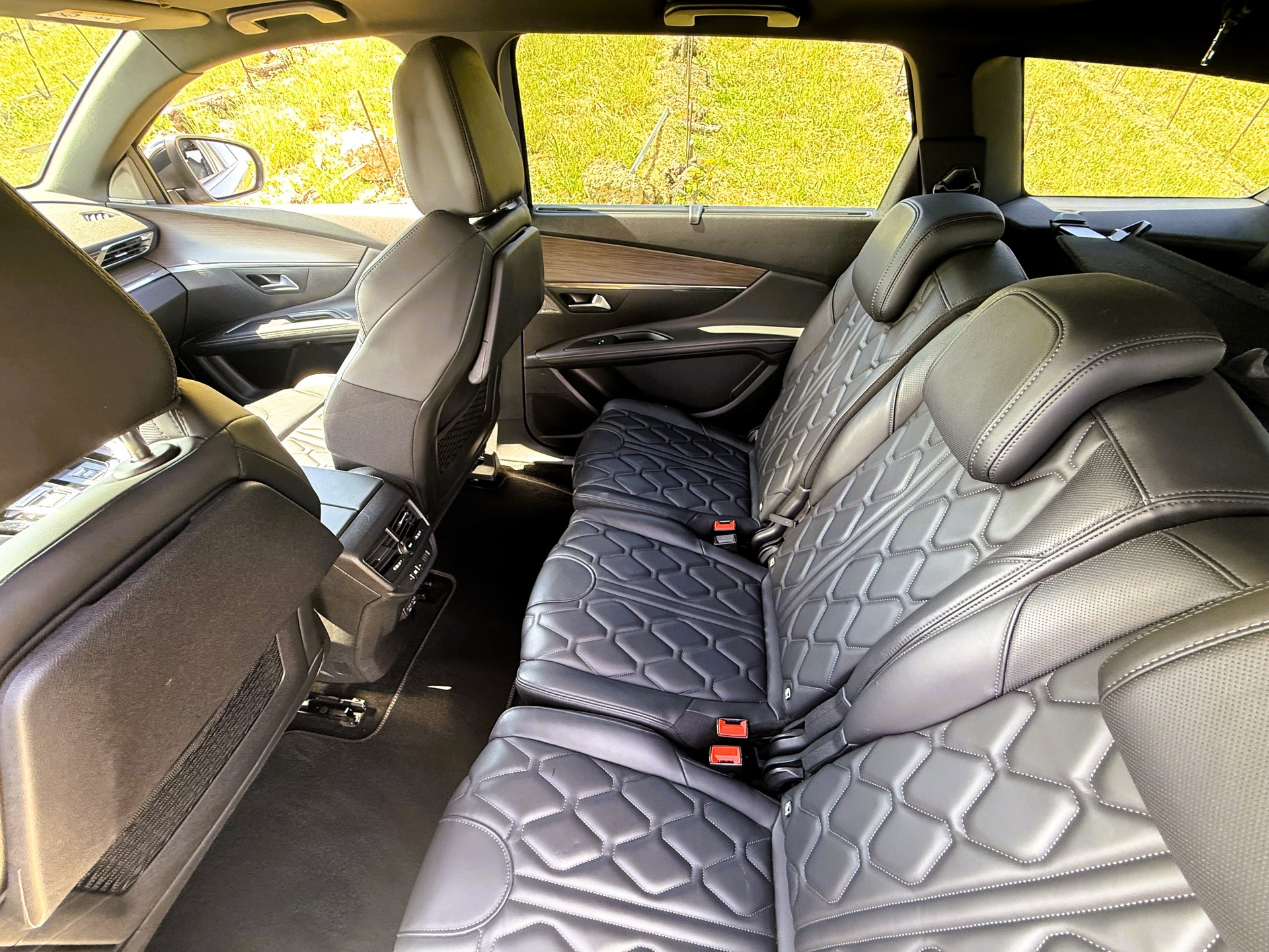 PEUGEOT 5008 1.6 Pure Tech GT Pack EAT8-image-16