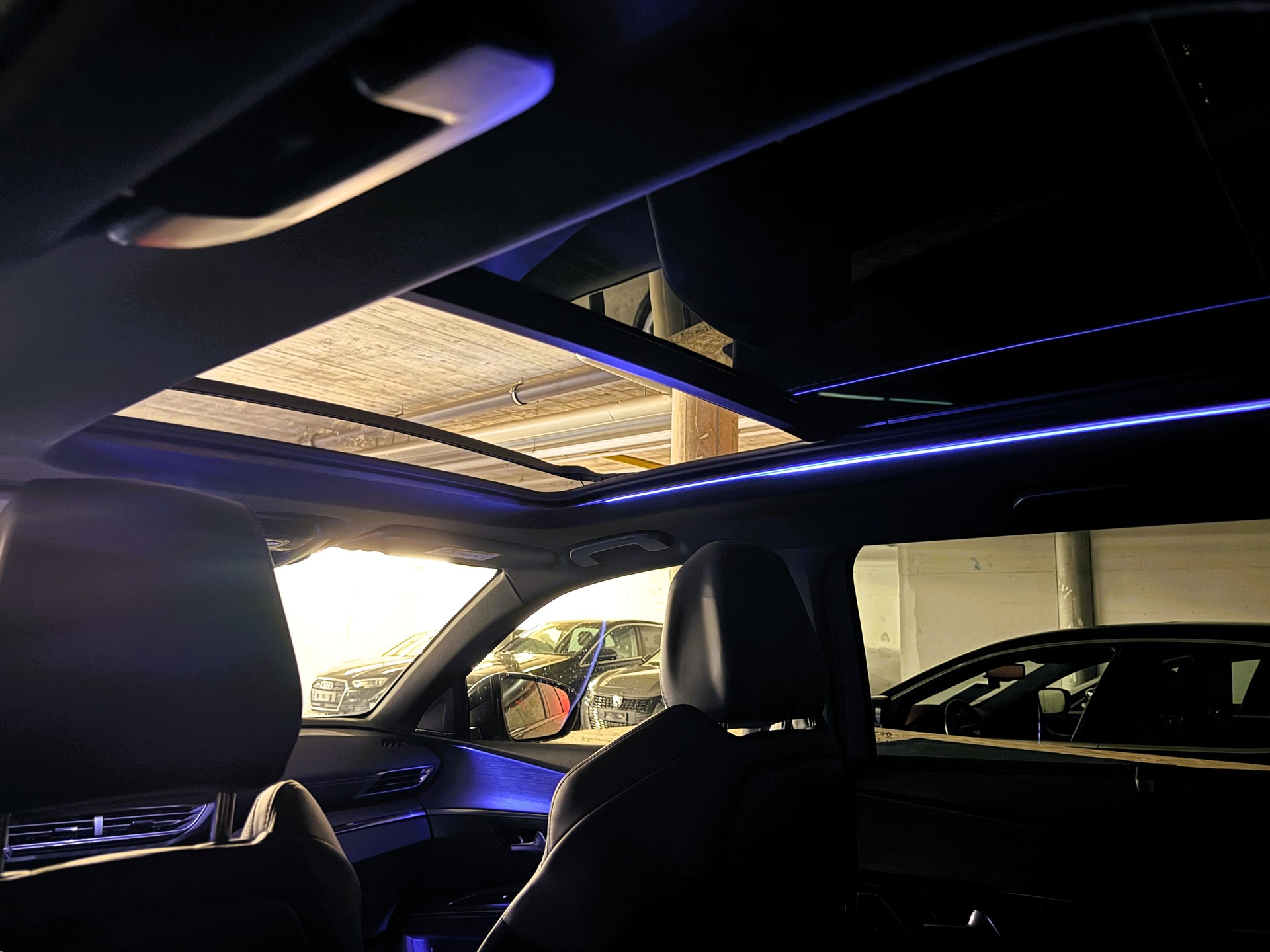 PEUGEOT 5008 1.6 Pure Tech GT Pack EAT8-image-22
