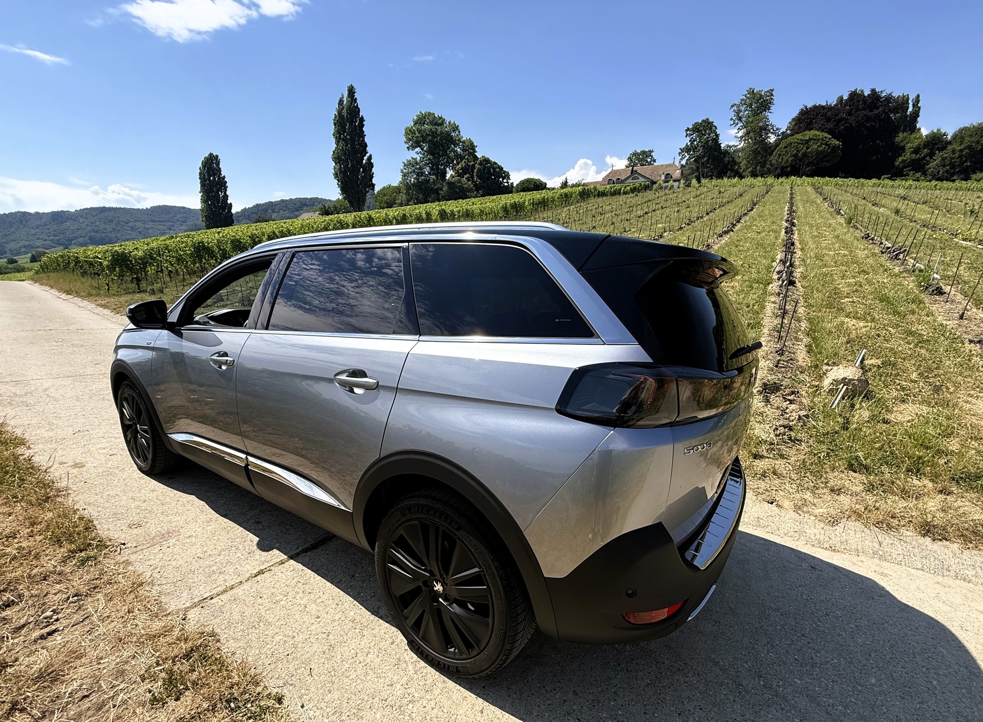 PEUGEOT 5008 1.6 Pure Tech GT Pack EAT8-image-3