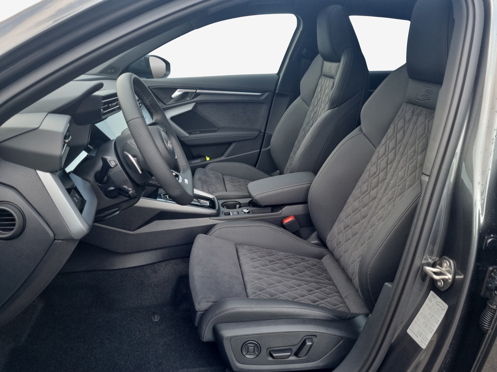 AUDI A3 Sportback TFSI e 200 kW S line S tronic-image-7