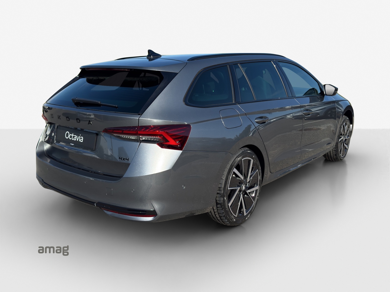 SKODA Octavia Sportline Dynamic-image-4