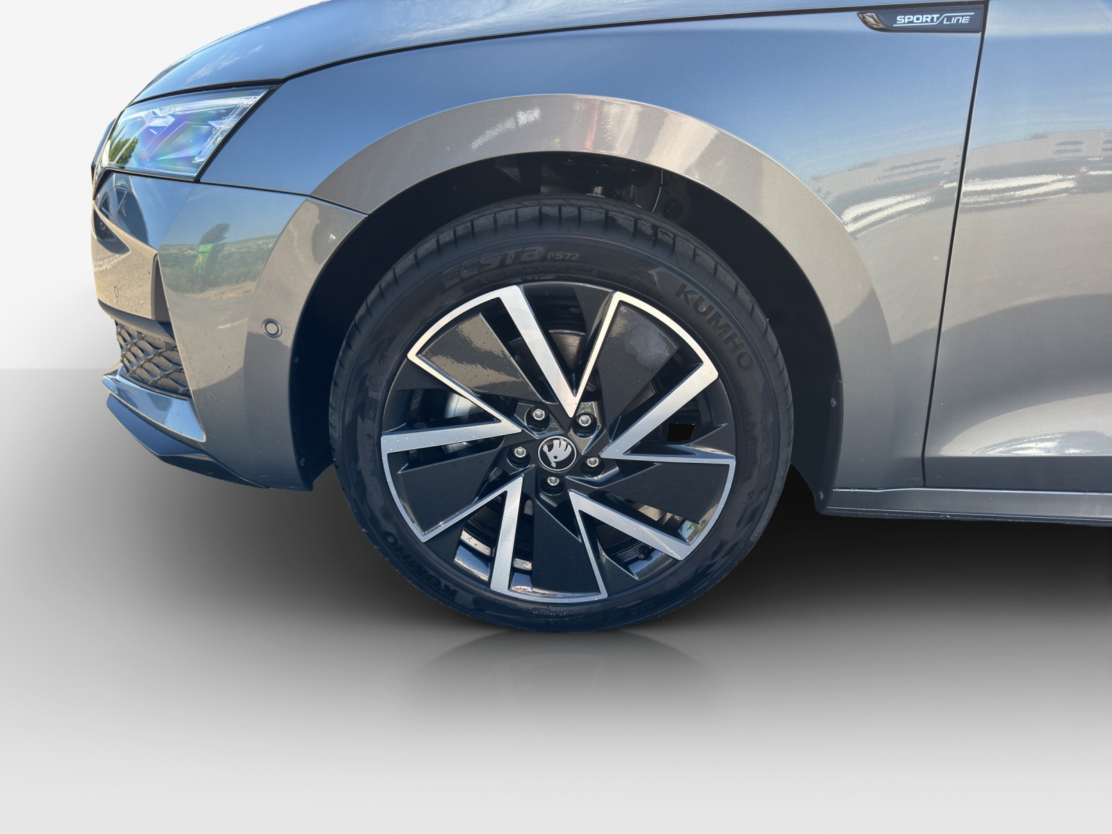 SKODA Octavia Sportline Dynamic-image-13