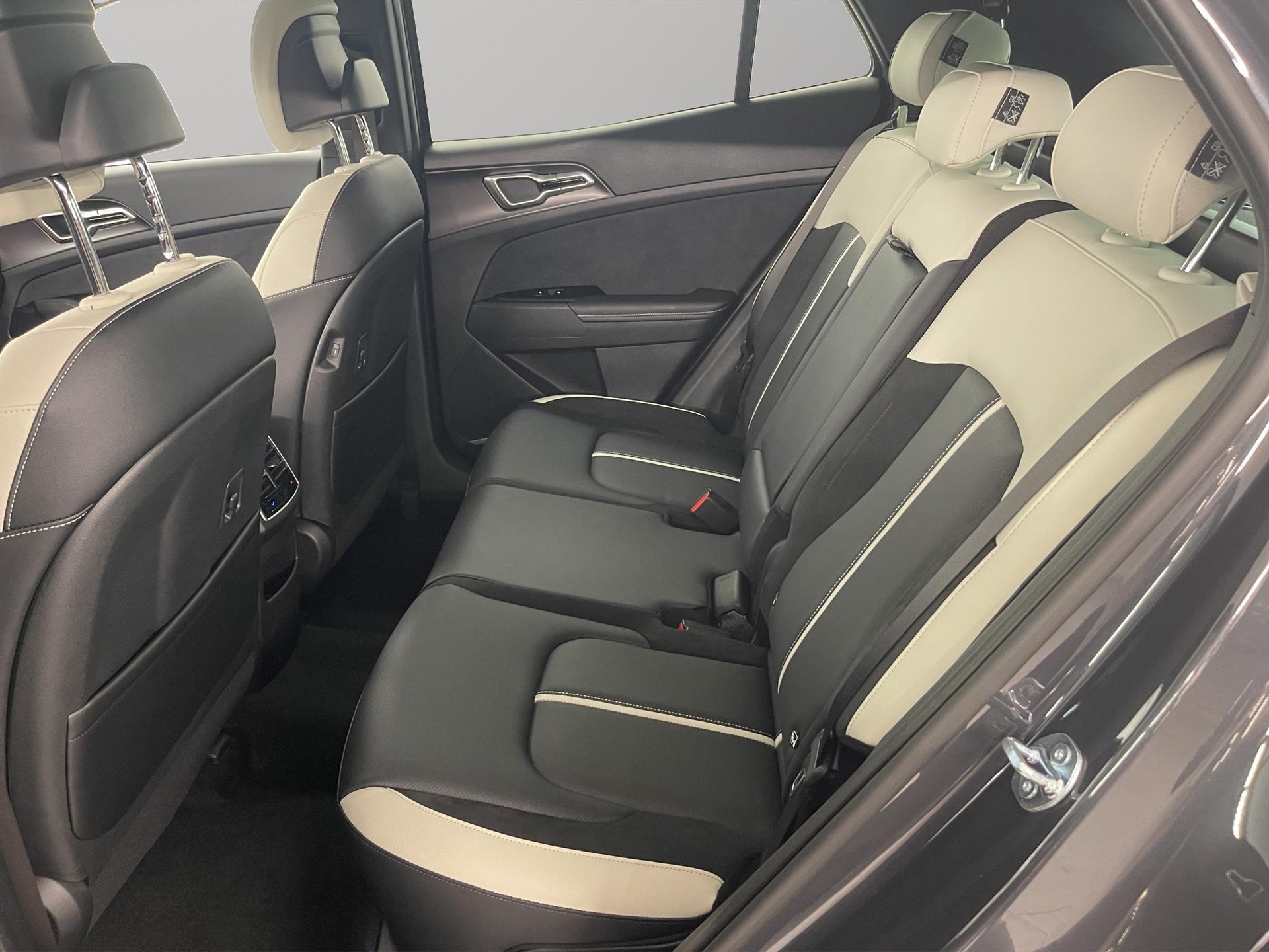 KIA Sportage 1.6 T-GDi GT-Line-image-7
