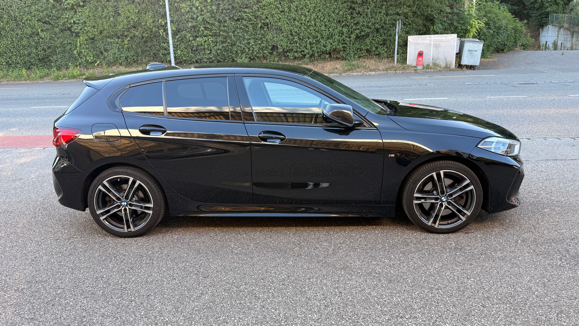 BMW 120d xDrive Steptronic M Sport-image-3