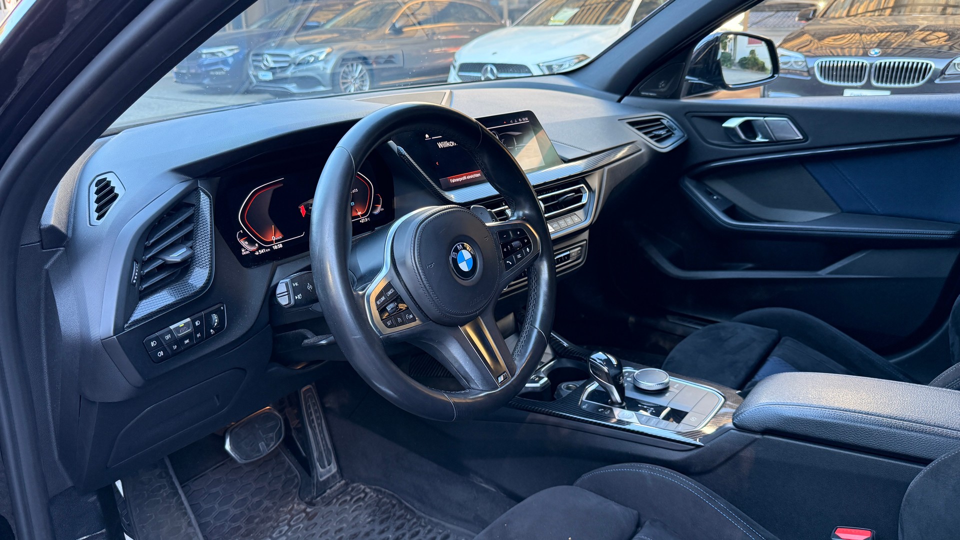 BMW 120d xDrive Steptronic M Sport-image-8