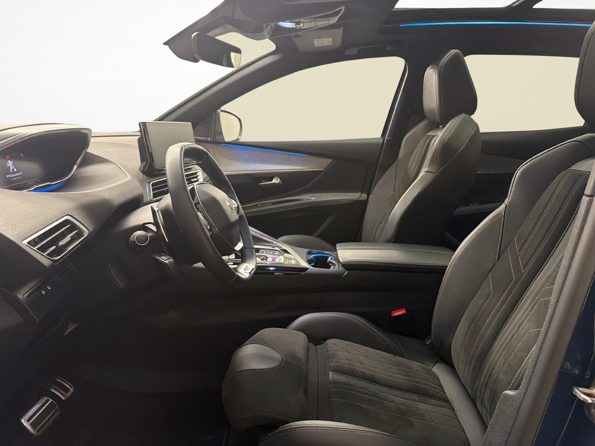 PEUGEOT 3008 1.2 PureTech GT Pack-image-9