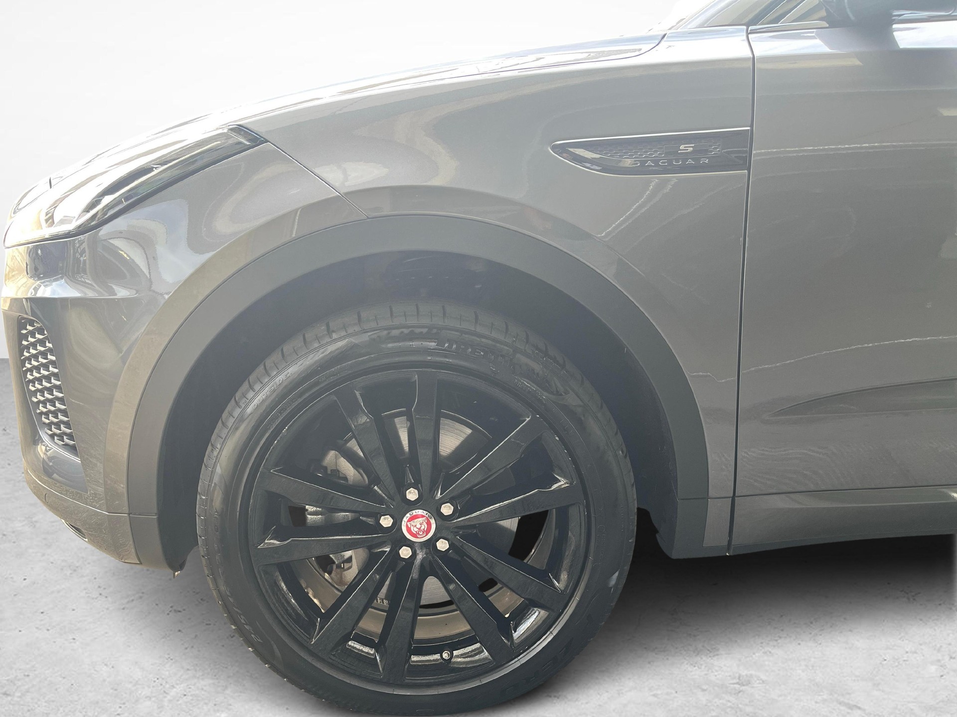 JAGUAR E-Pace 2.0 T 200 R-Dynamic S AWD-image-12