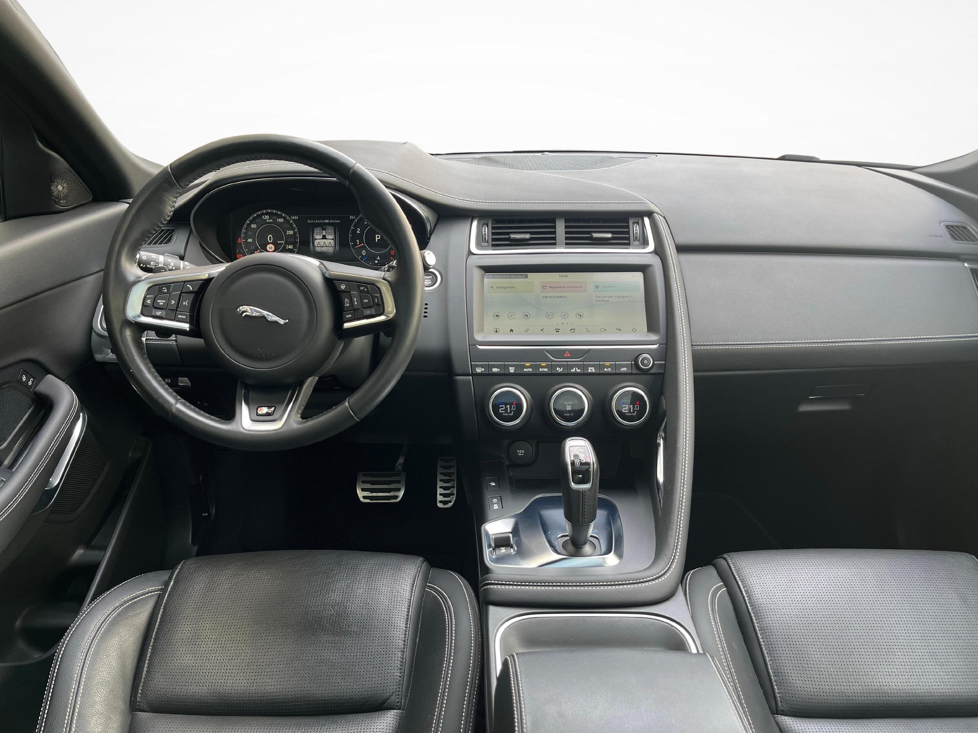 JAGUAR E-Pace 2.0 T 200 R-Dynamic S AWD-image-8