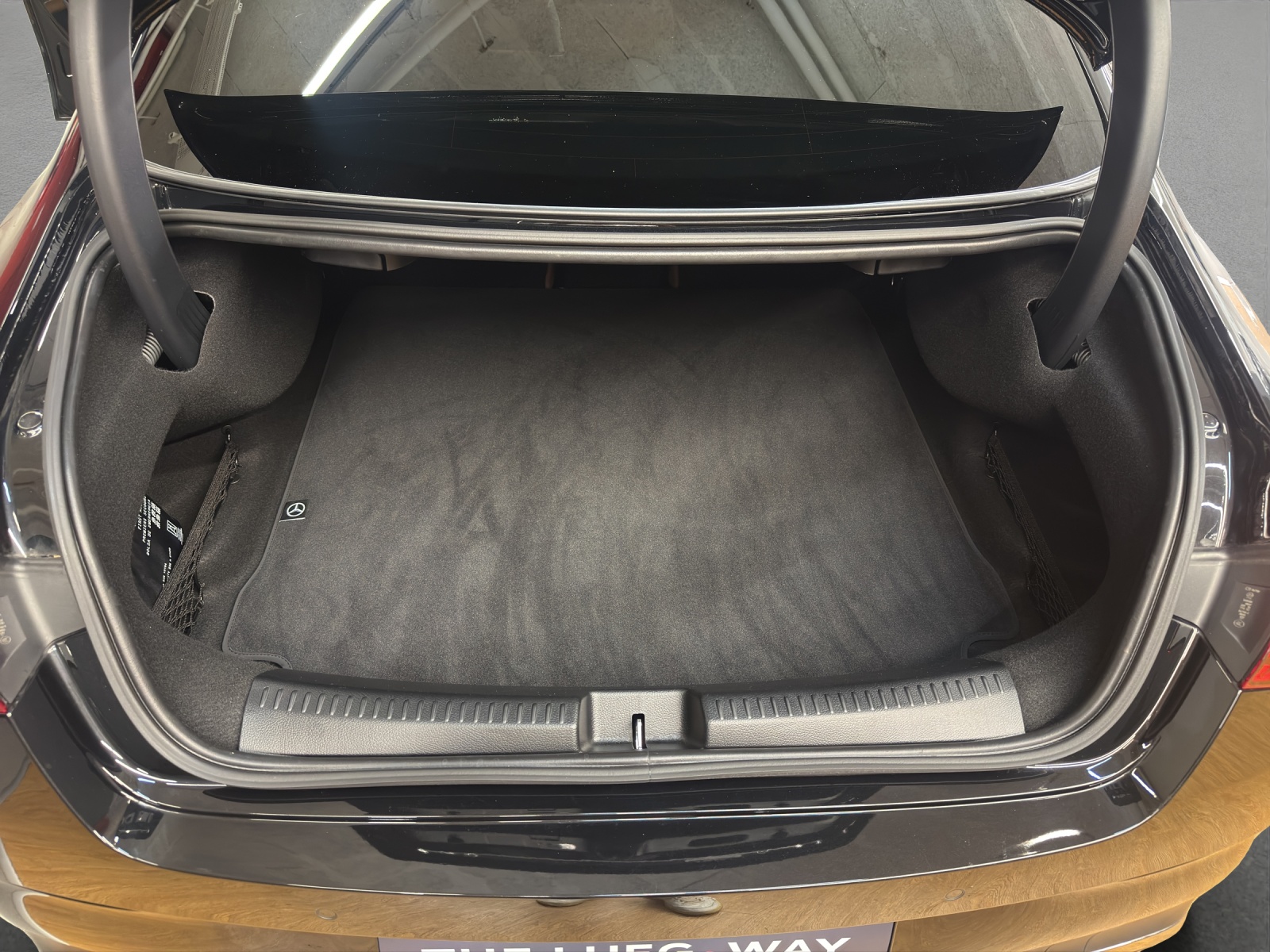 MERCEDES-BENZ CLA 200 - AMG / 360 Grad Kamera / Soundsystem / Multibeam LED-image-14